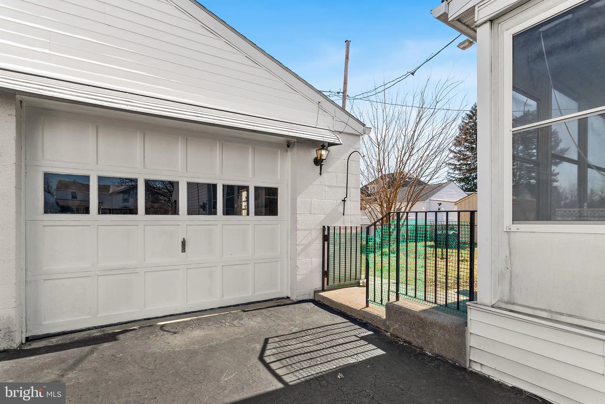 Folsom, Pennsylvania 19033, United States, 3 Bedrooms Bedrooms, ,2 BathroomsBathrooms,Residential,Pending,87862