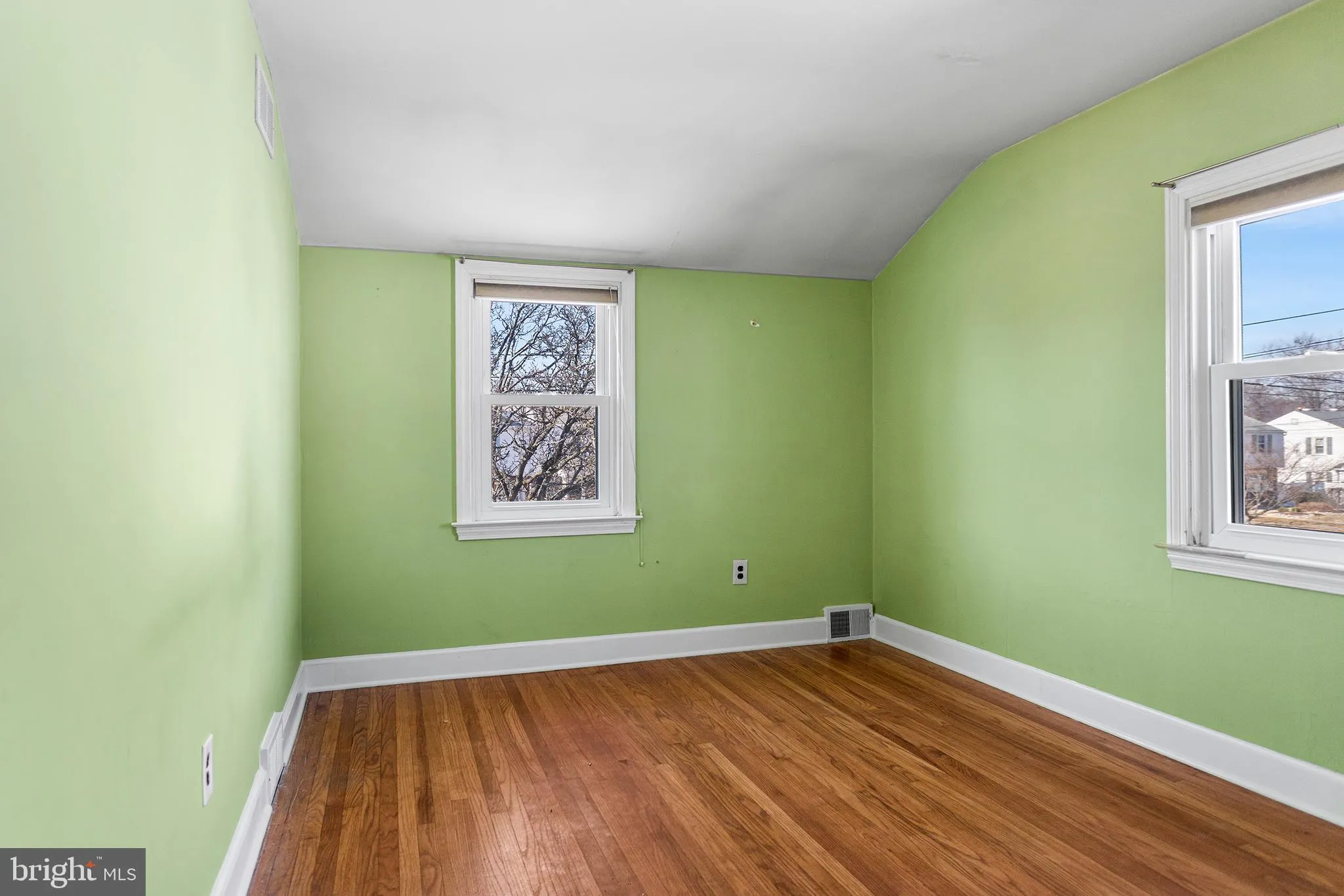 Folsom, Pennsylvania 19033, United States, 3 Bedrooms Bedrooms, ,2 BathroomsBathrooms,Residential,Pending,87862