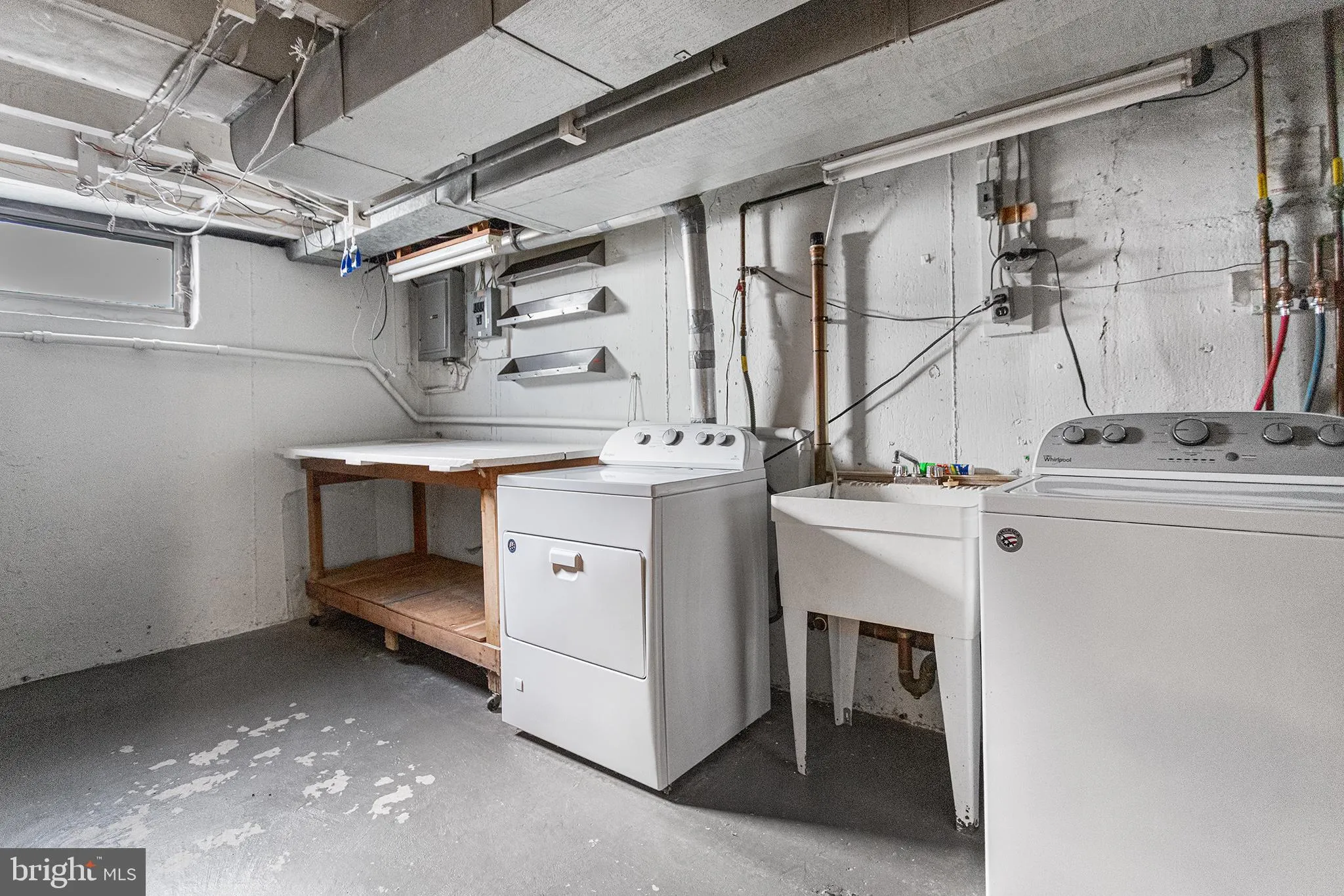 Folsom, Pennsylvania 19033, United States, 3 Bedrooms Bedrooms, ,2 BathroomsBathrooms,Residential,Pending,87862