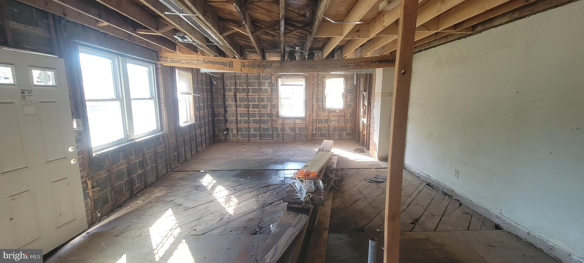 MARSHALL HEIGHTS - Residential Income