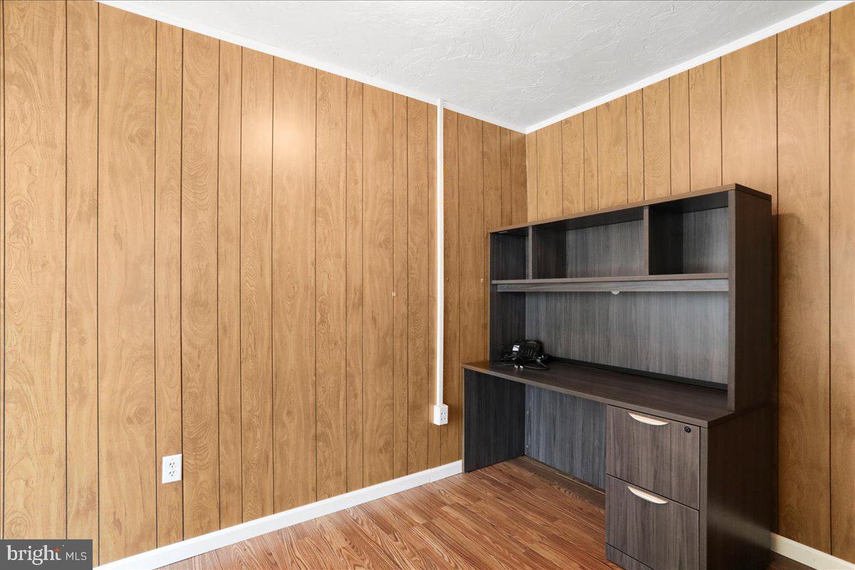 BLUE RIDGE SUMMIT - Commercial Lease