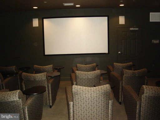 CARLTON HOUSE - Residential Lease