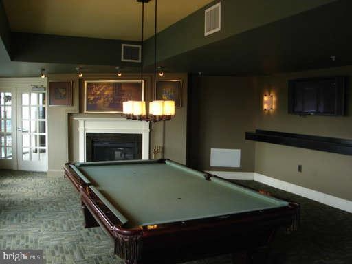 CARLTON HOUSE - Residential Lease