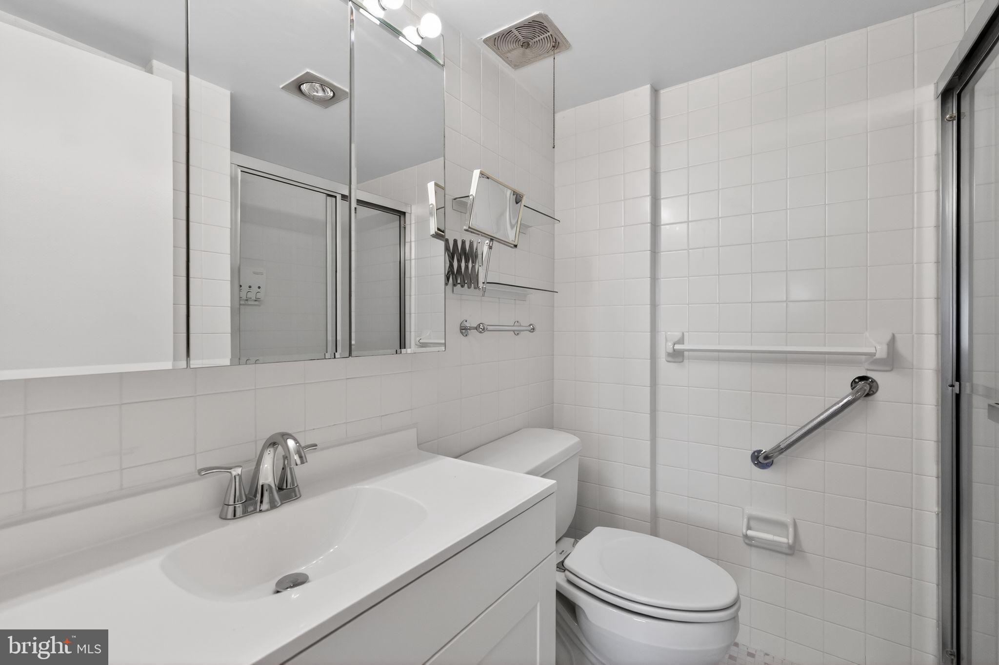 JENKINTOWN - Residential