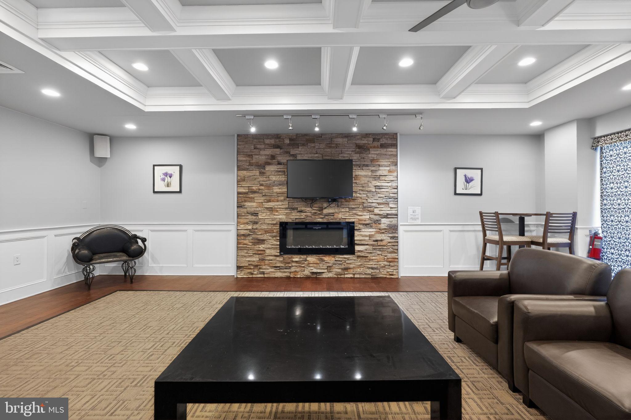 JENKINTOWN - Residential