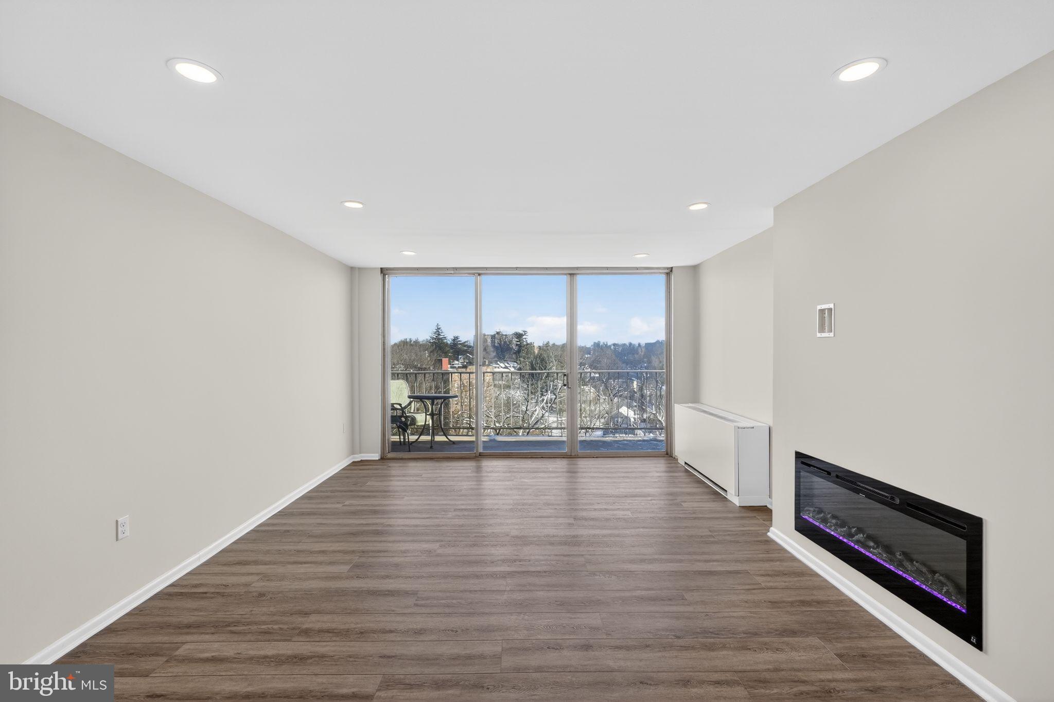 JENKINTOWN - Residential