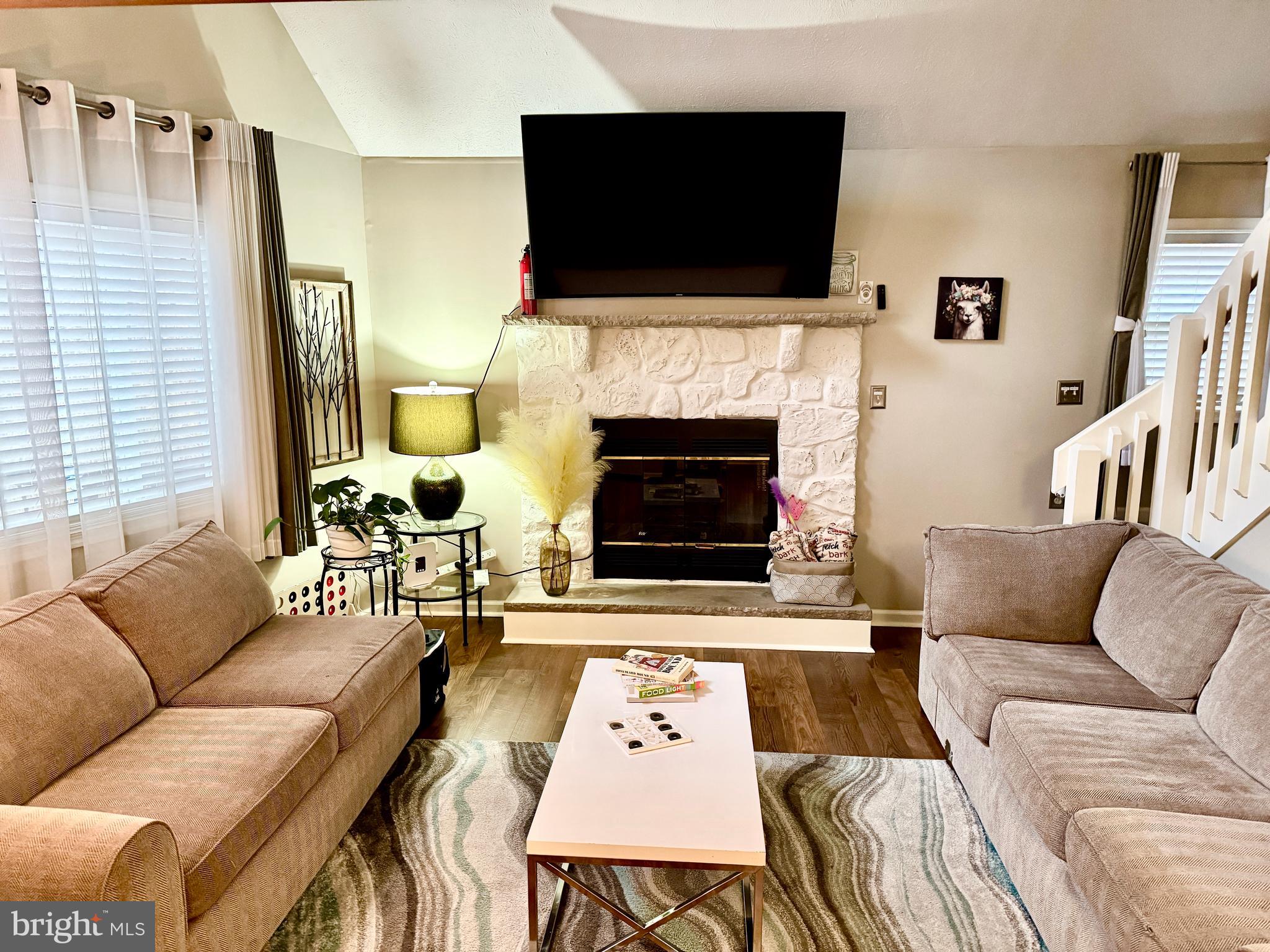 TOWAMENSING TRAILS - Residential