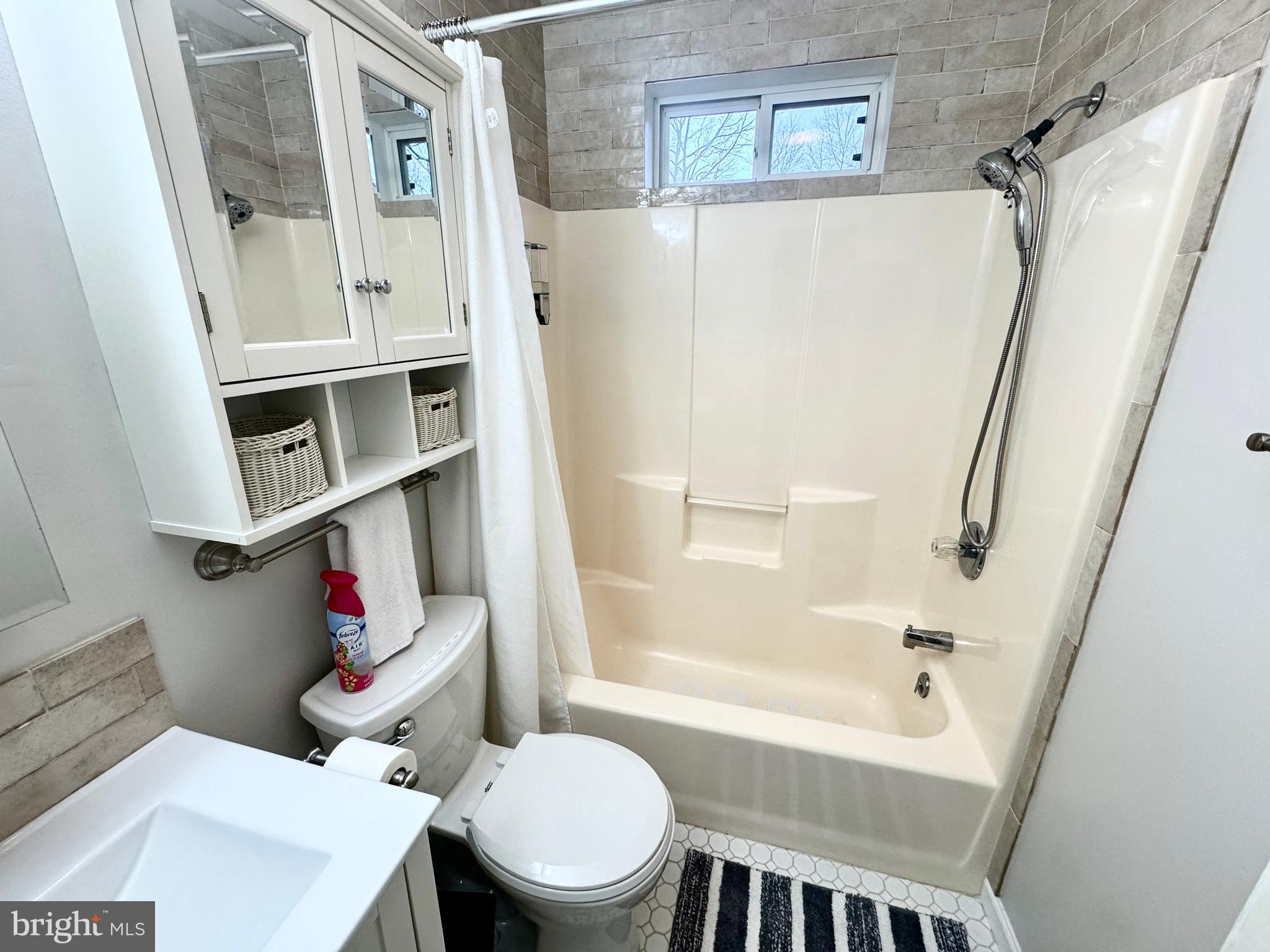 TOWAMENSING TRAILS - Residential