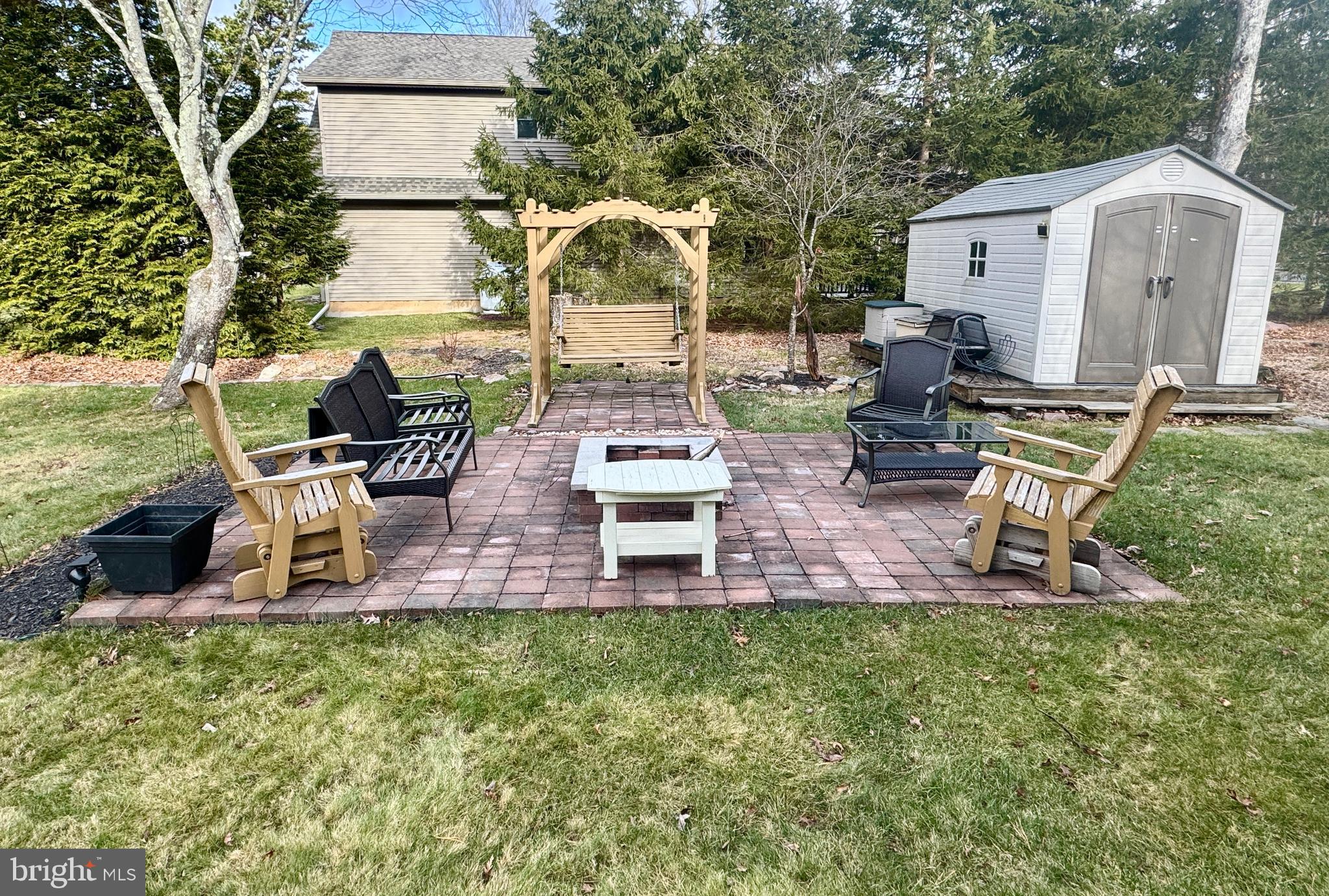 TOWAMENSING TRAILS - Residential