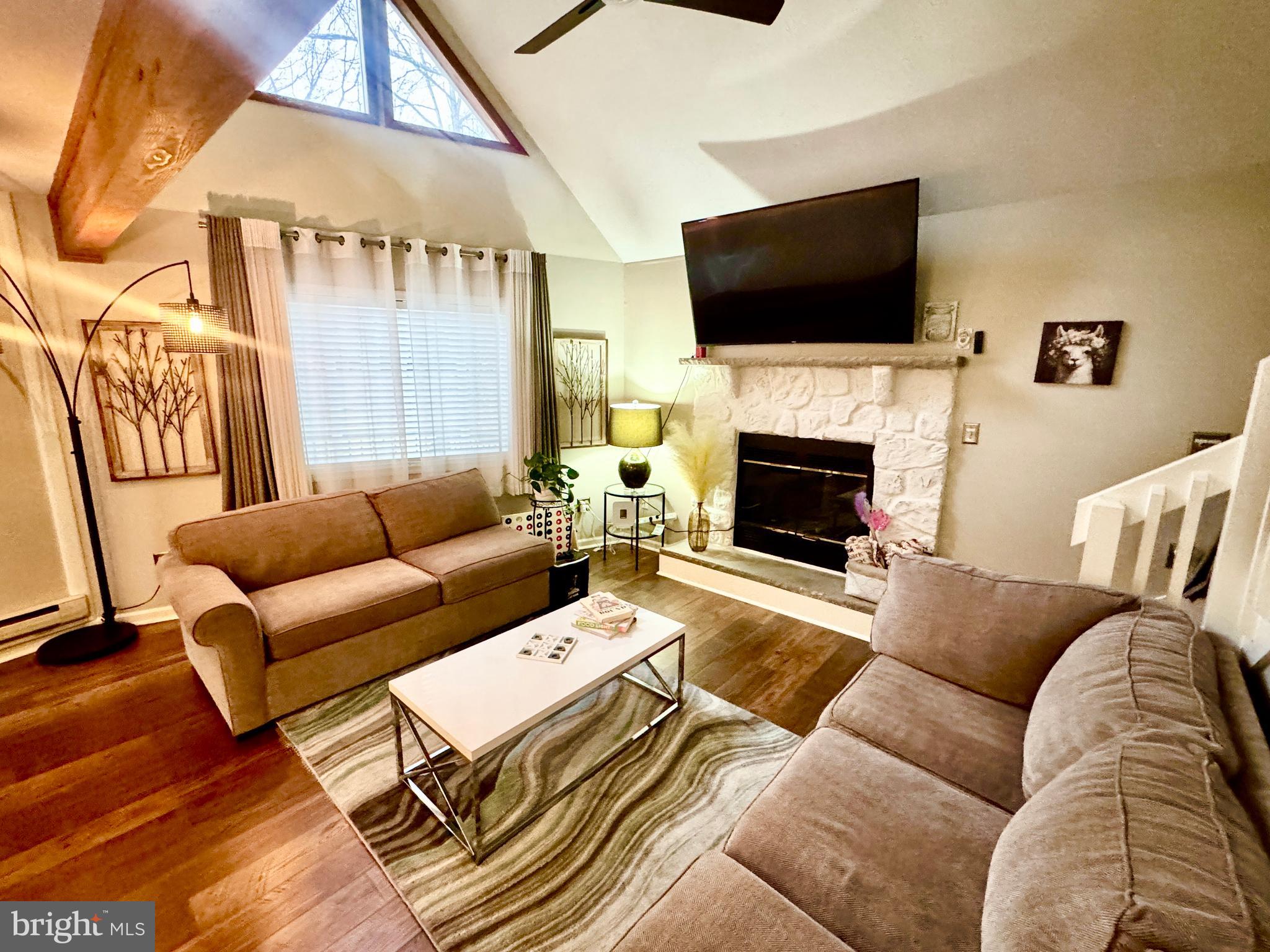 TOWAMENSING TRAILS - Residential