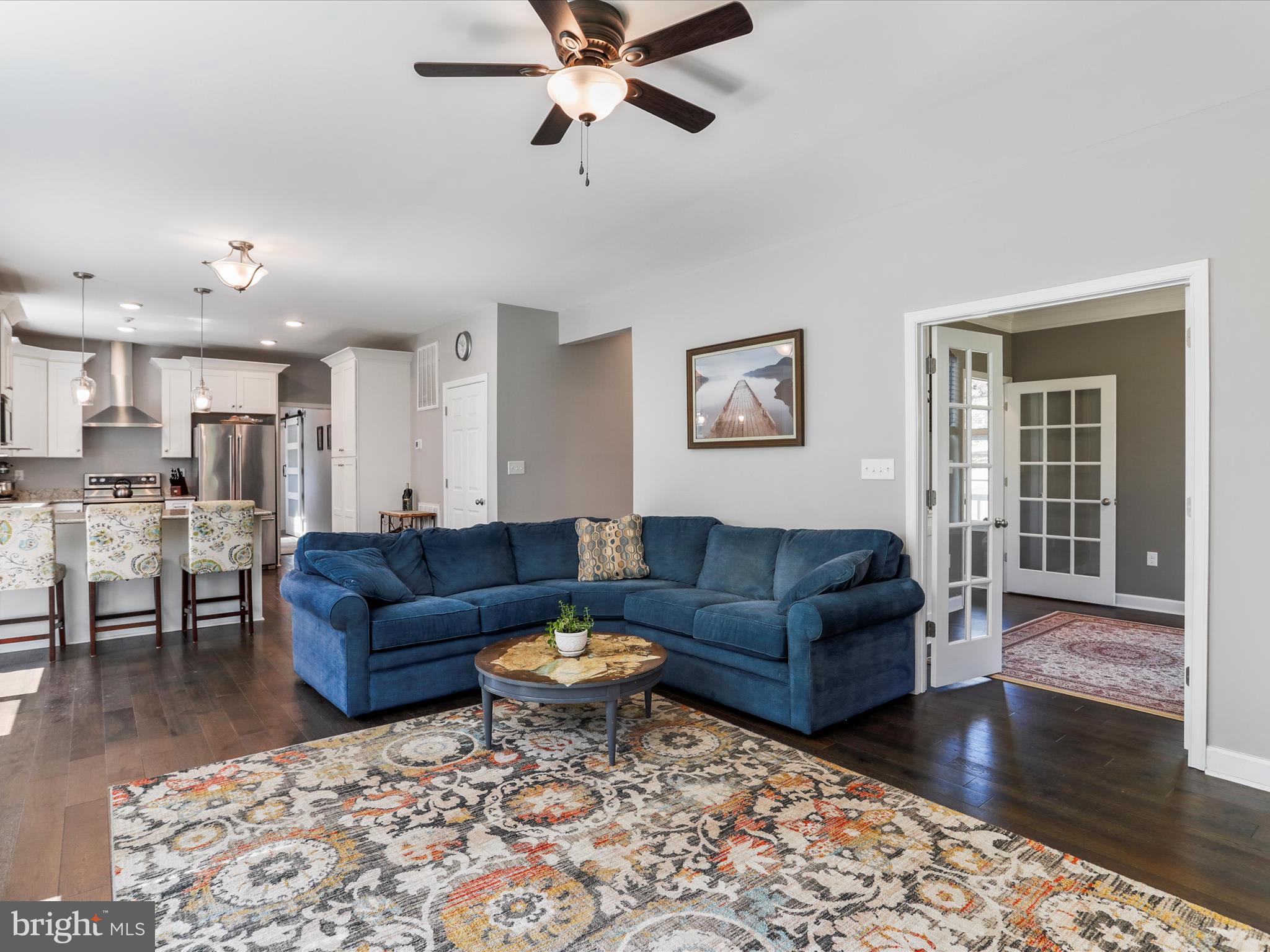 WALKER MANOR - Residential