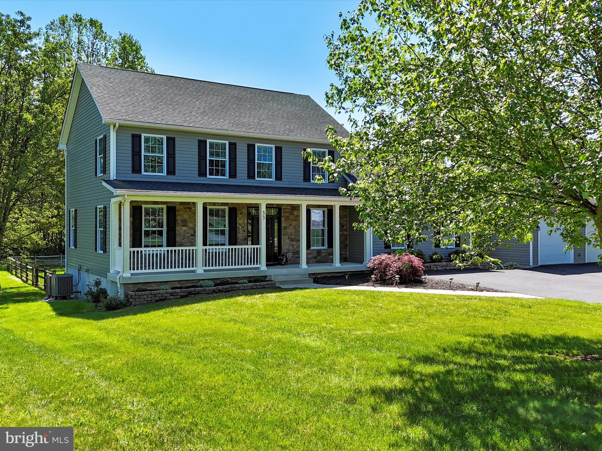 WALKER MANOR - Residential