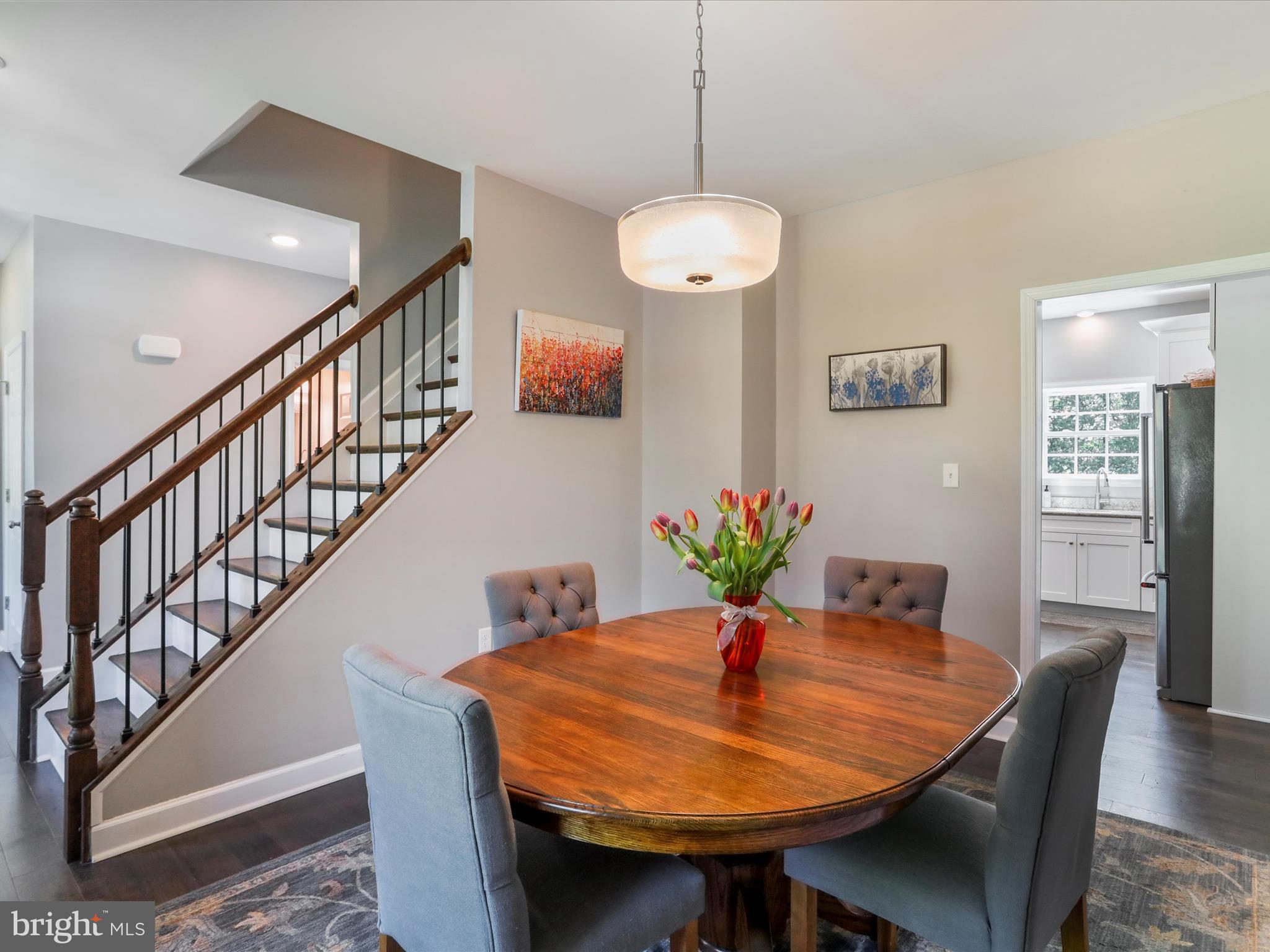 WALKER MANOR - Residential