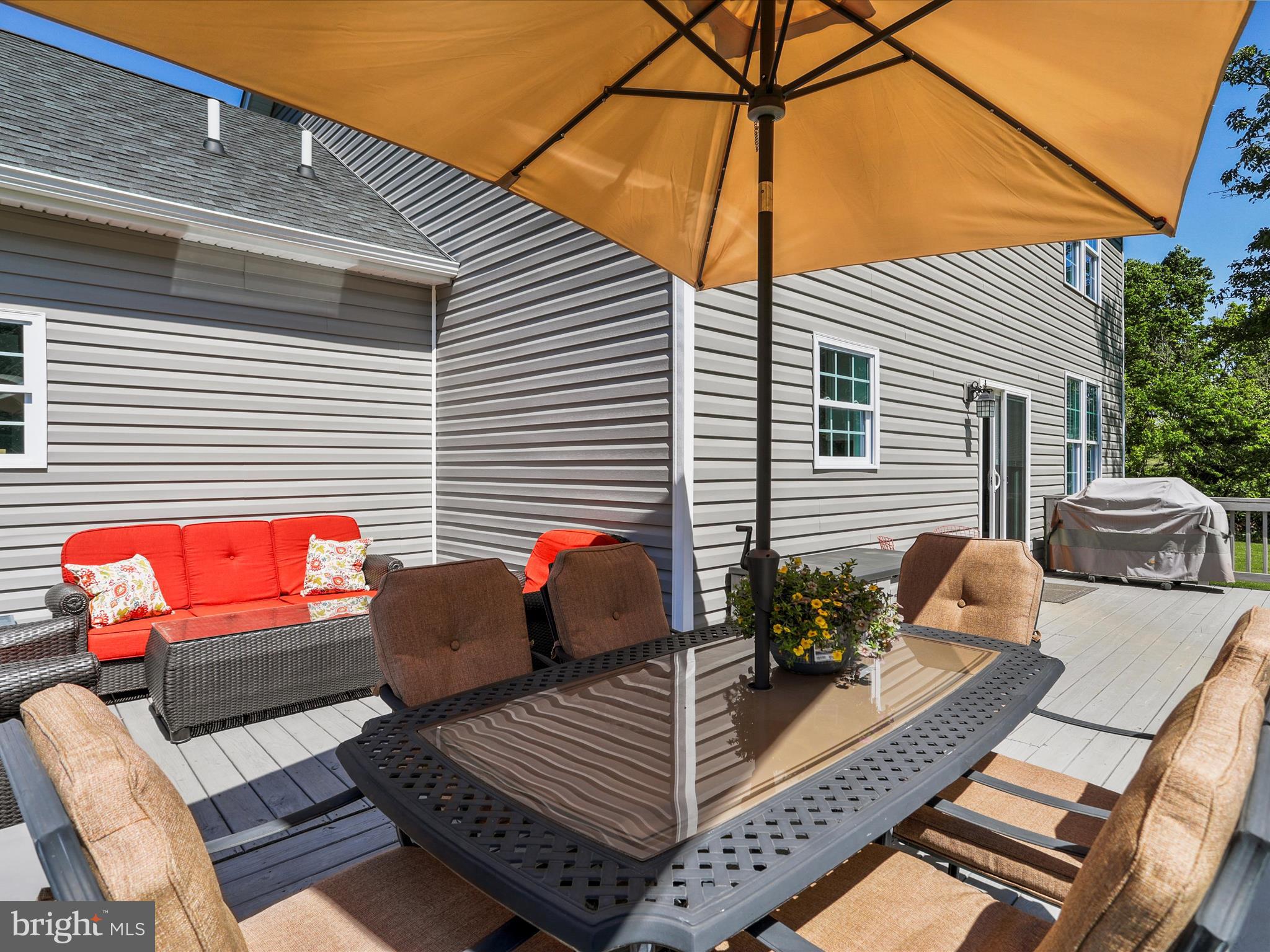 WALKER MANOR - Residential