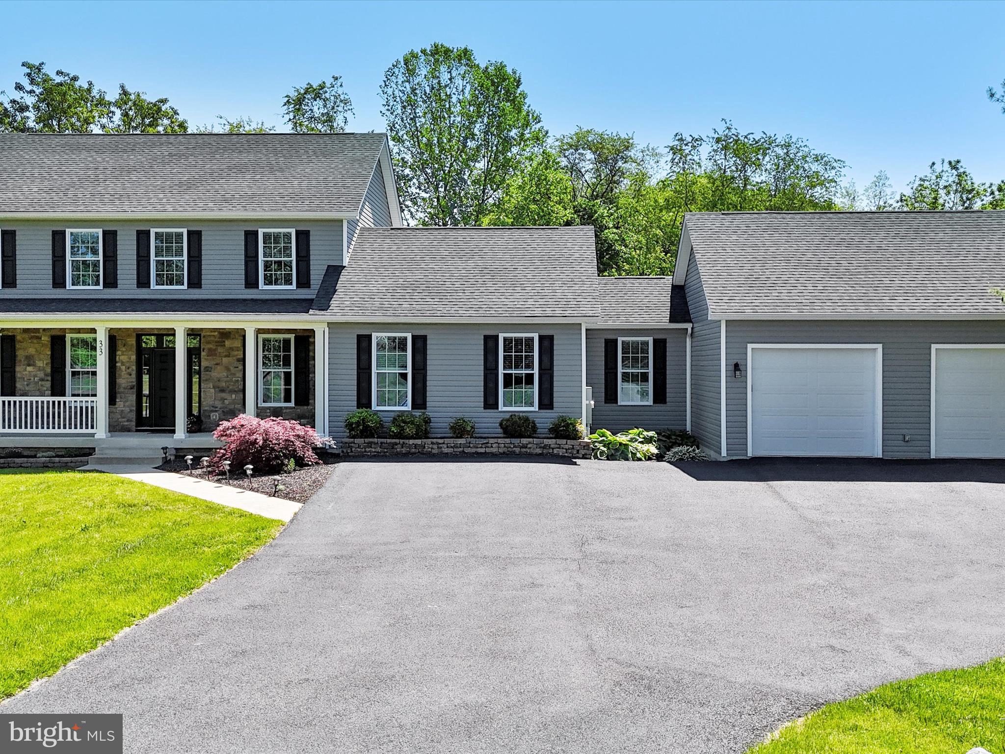 WALKER MANOR - Residential