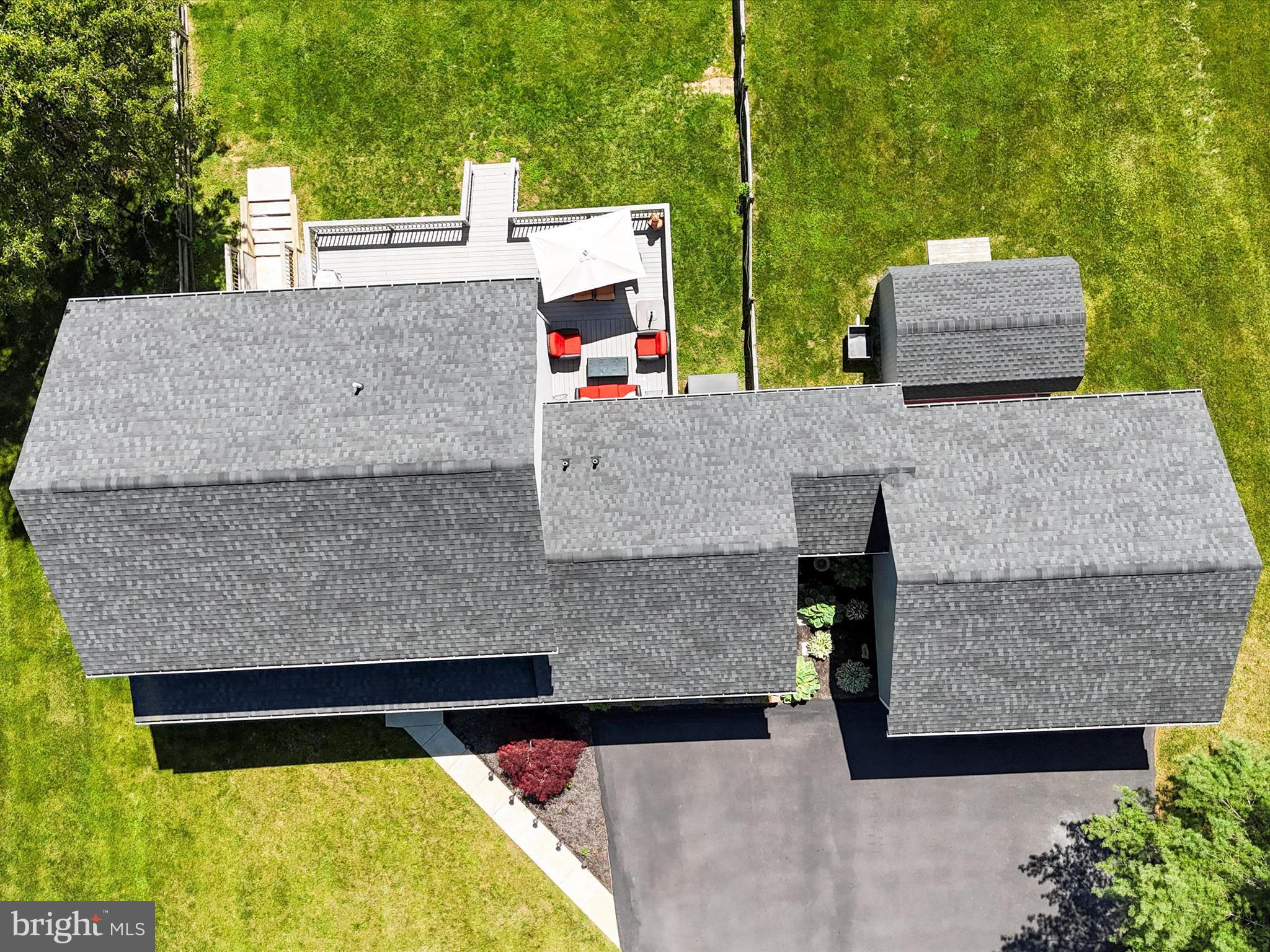 WALKER MANOR - Residential