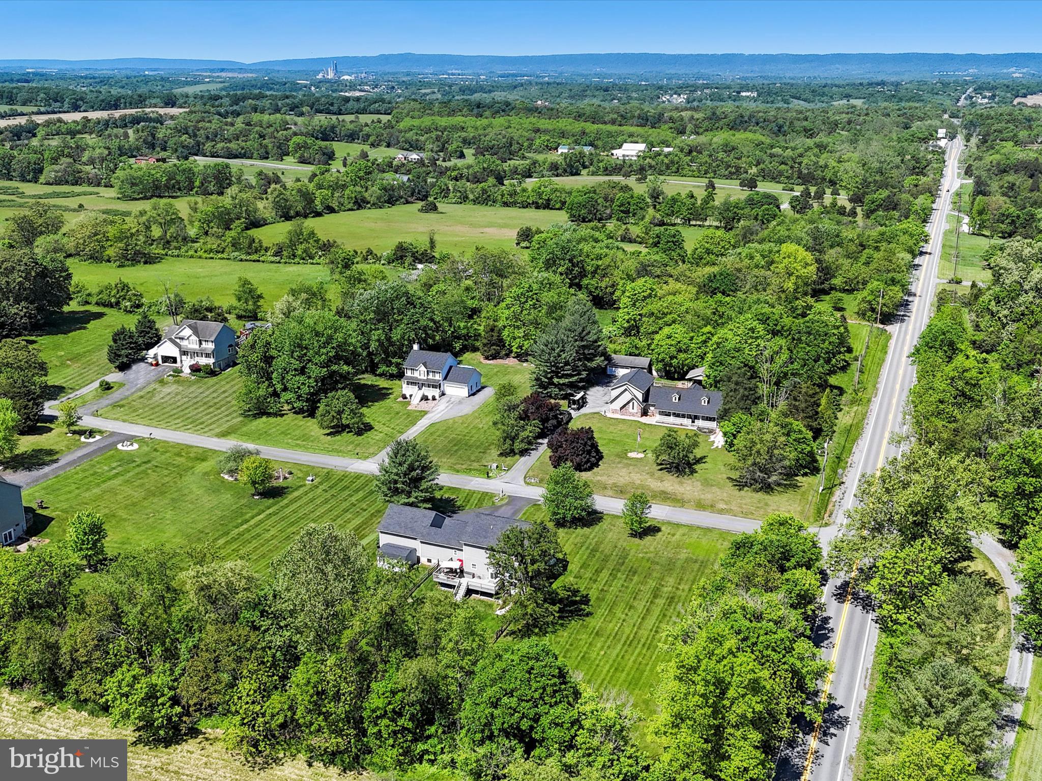 WALKER MANOR - Residential