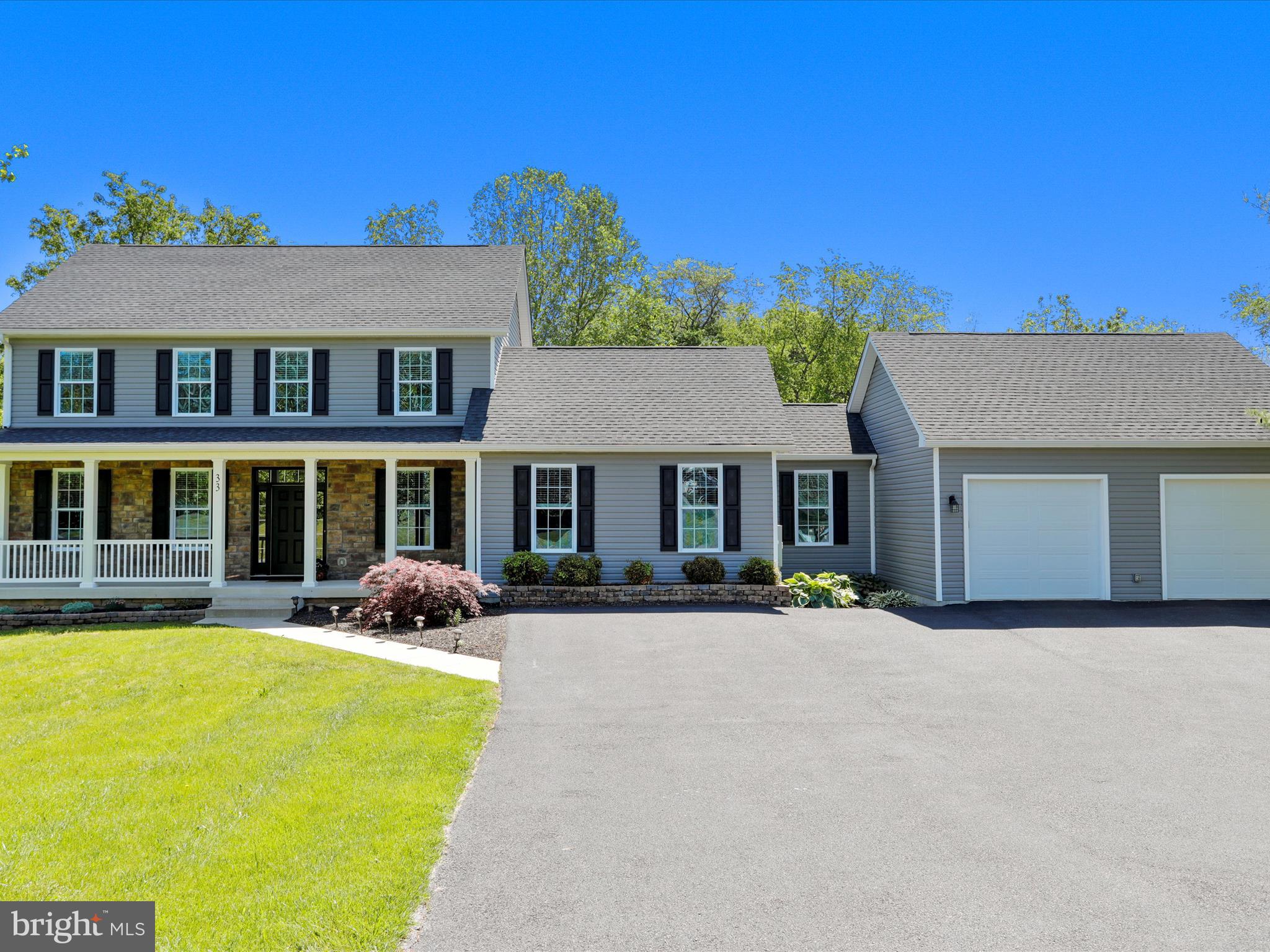 WALKER MANOR - Residential