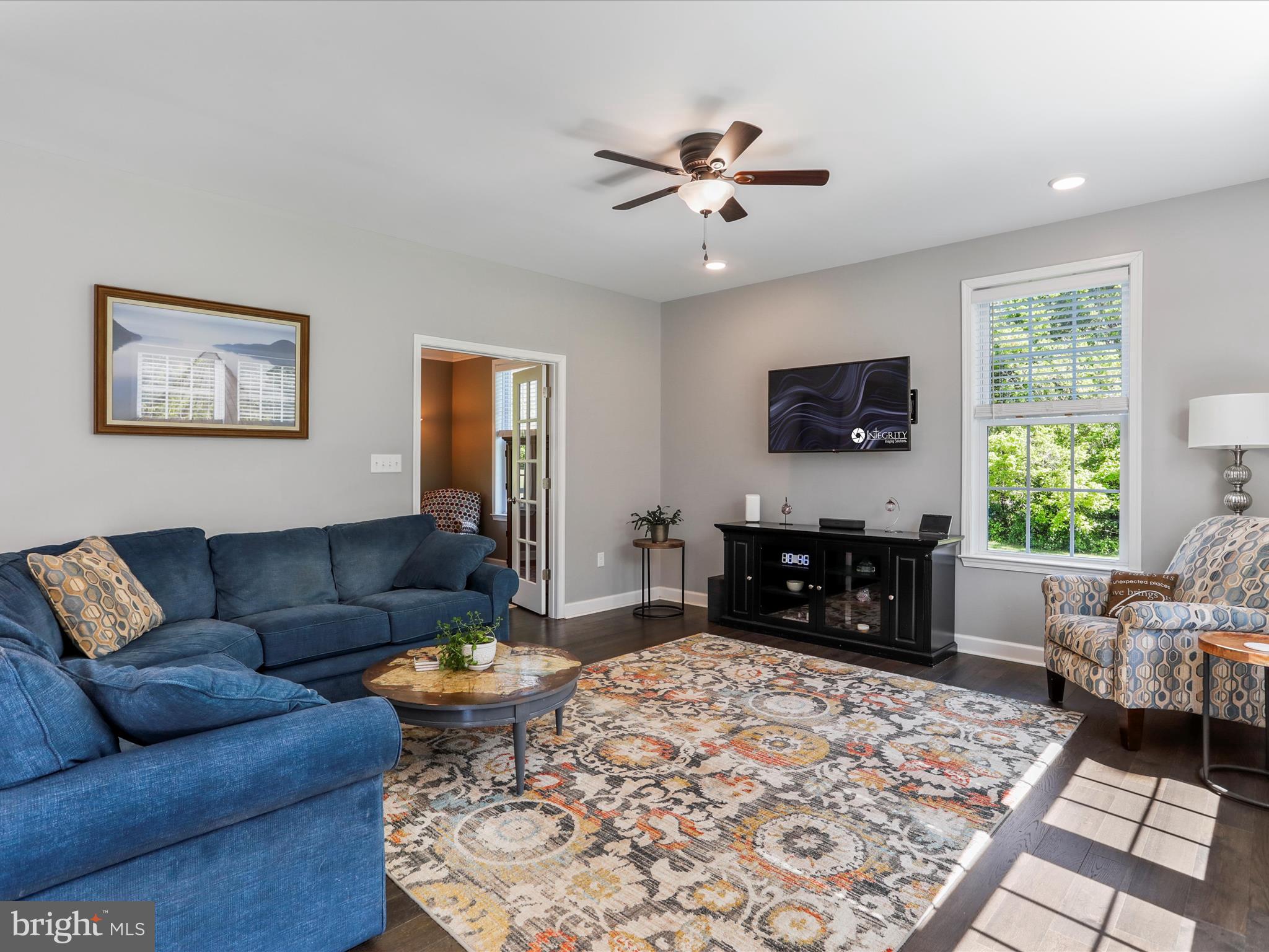 WALKER MANOR - Residential