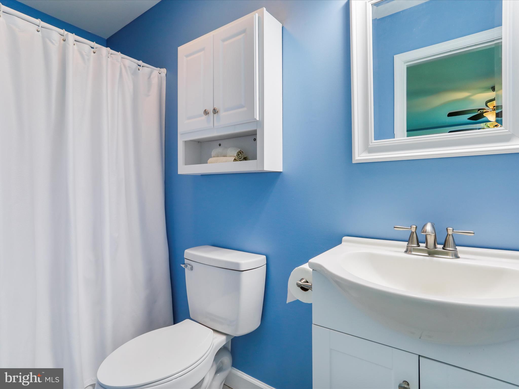 WALKER MANOR - Residential