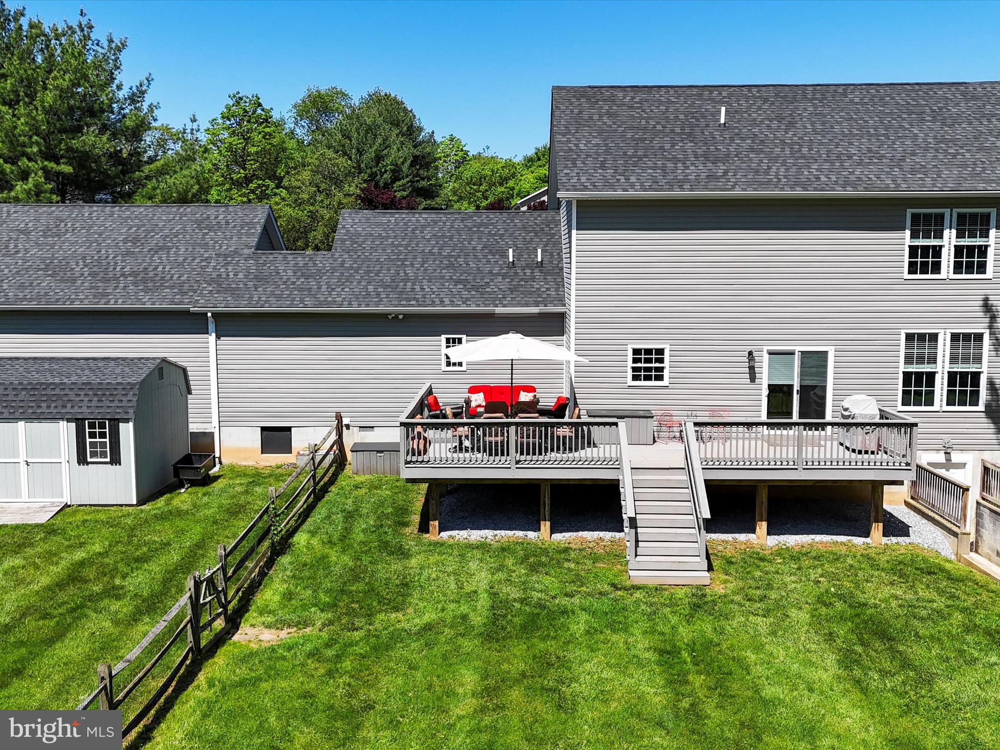 WALKER MANOR - Residential