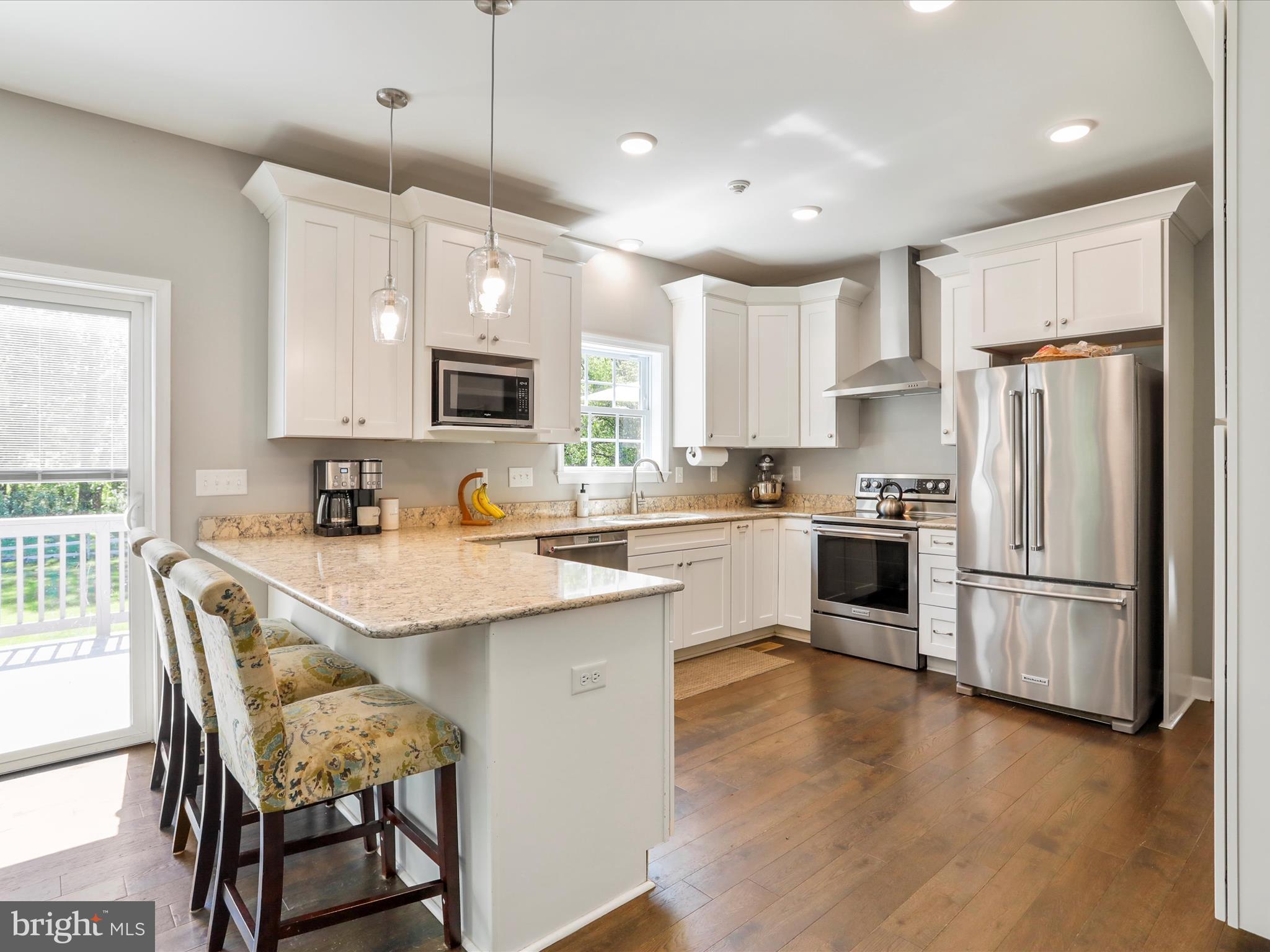 WALKER MANOR - Residential