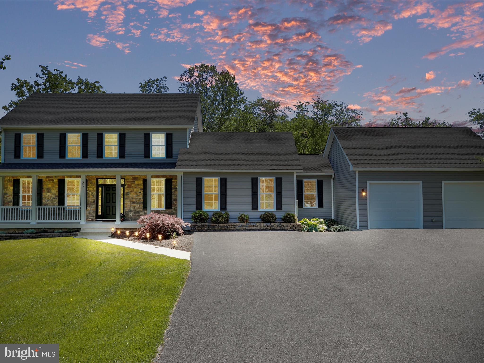 WALKER MANOR - Residential