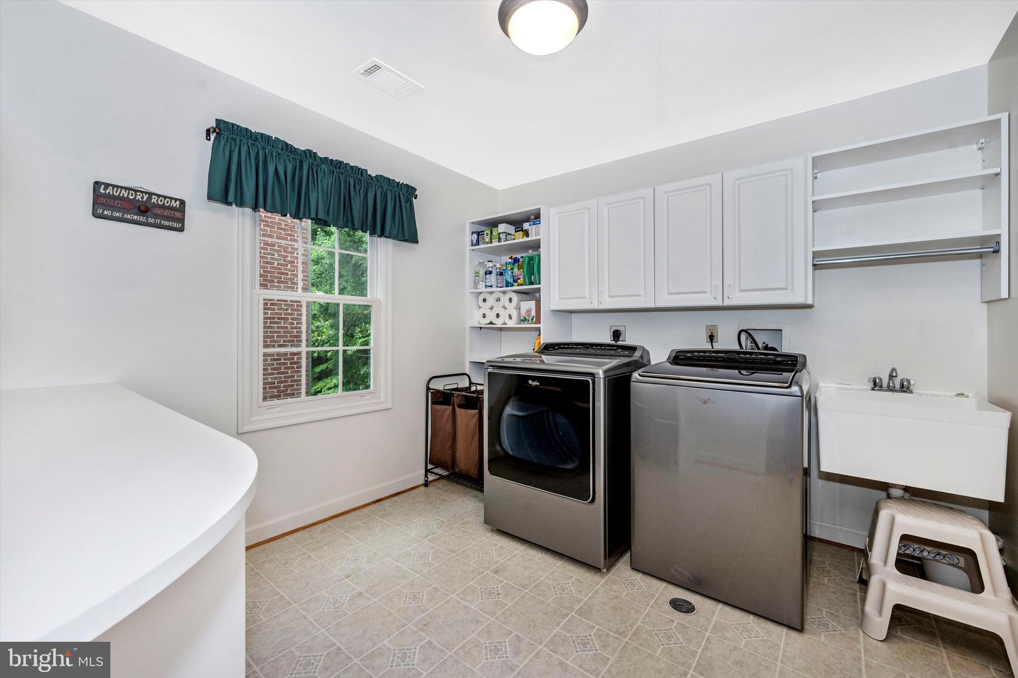 RIVER FALLS - Residential