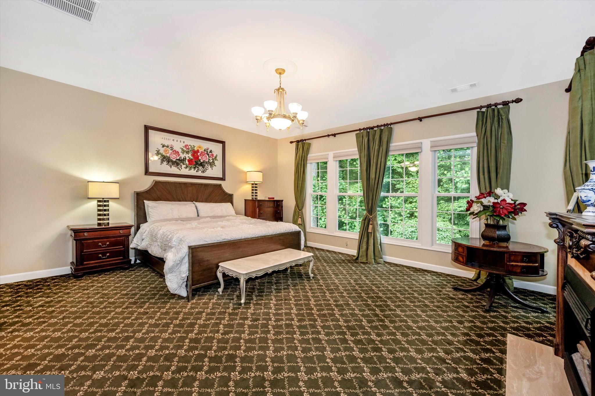 RIVER FALLS - Residential