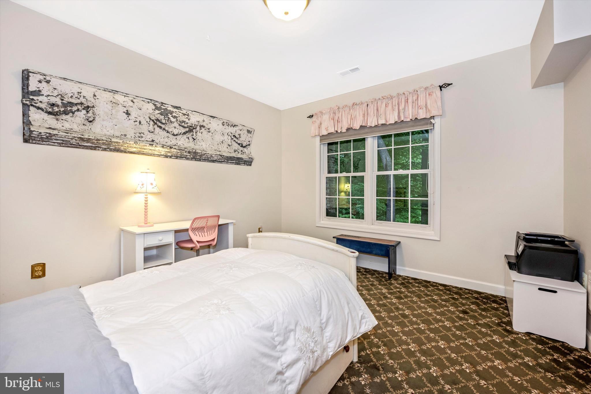 RIVER FALLS - Residential