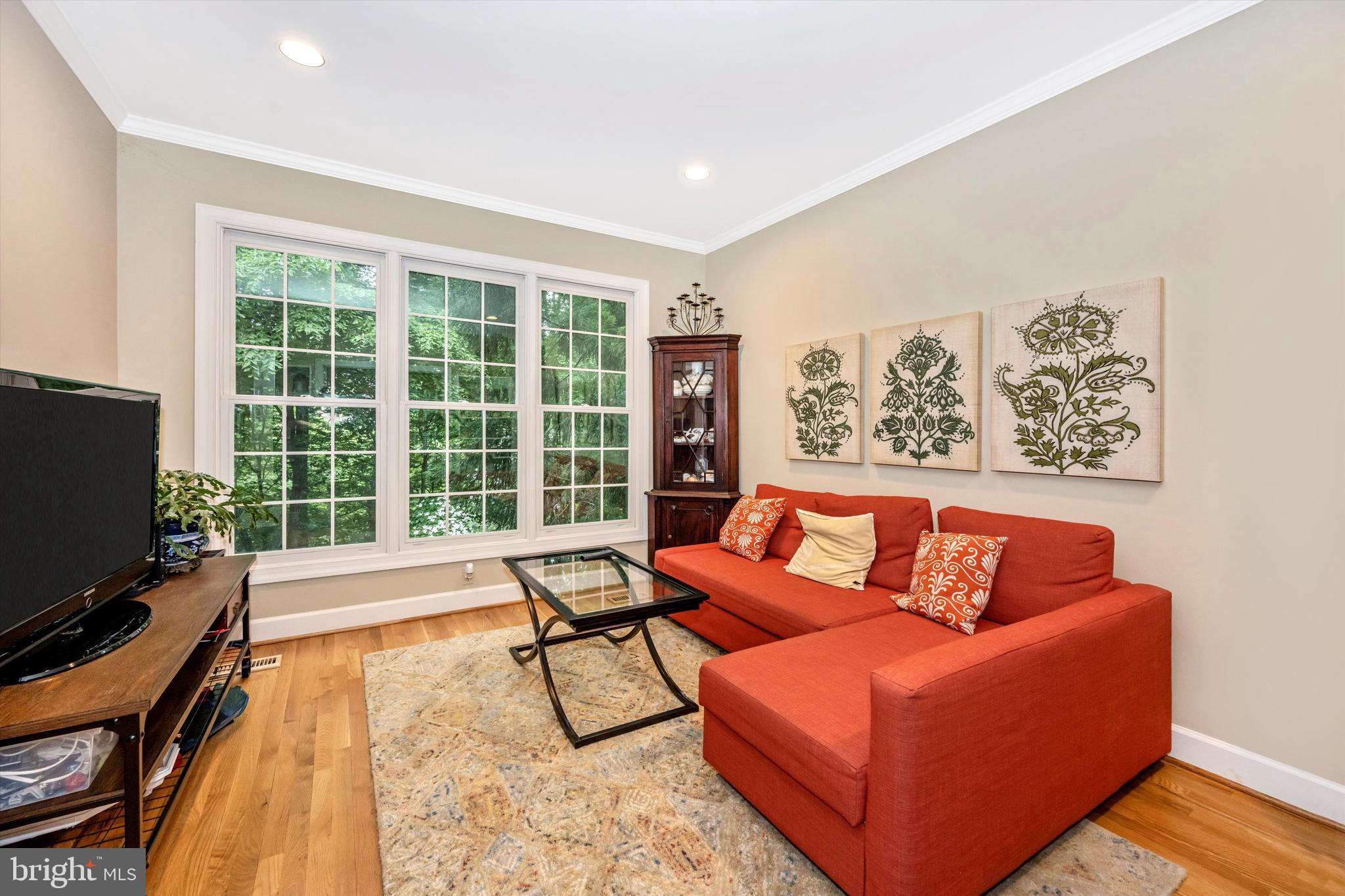 RIVER FALLS - Residential