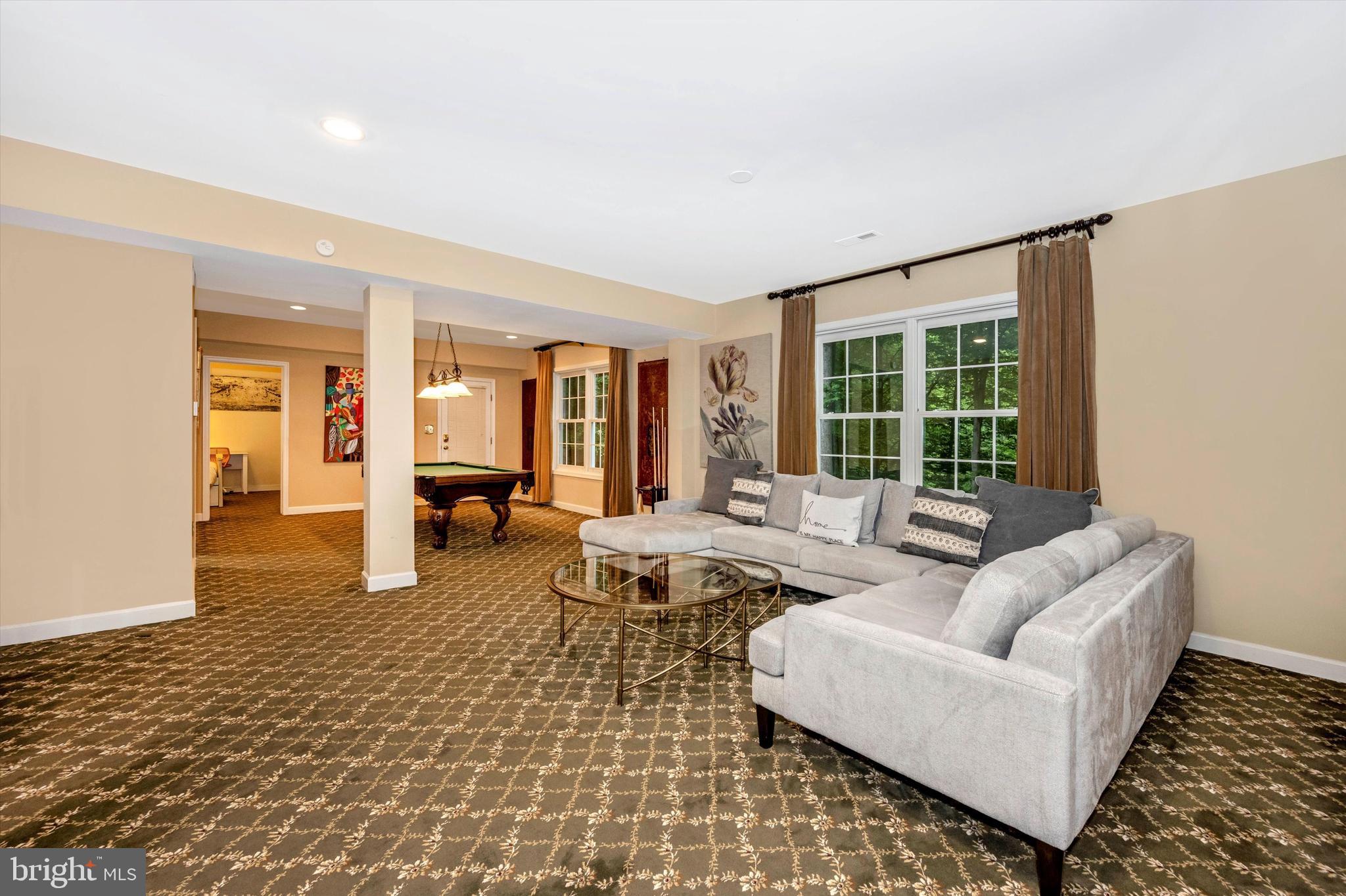 RIVER FALLS - Residential