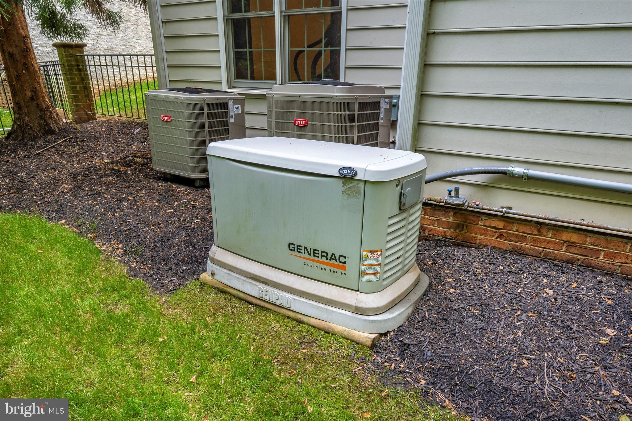 RIVER FALLS - Residential