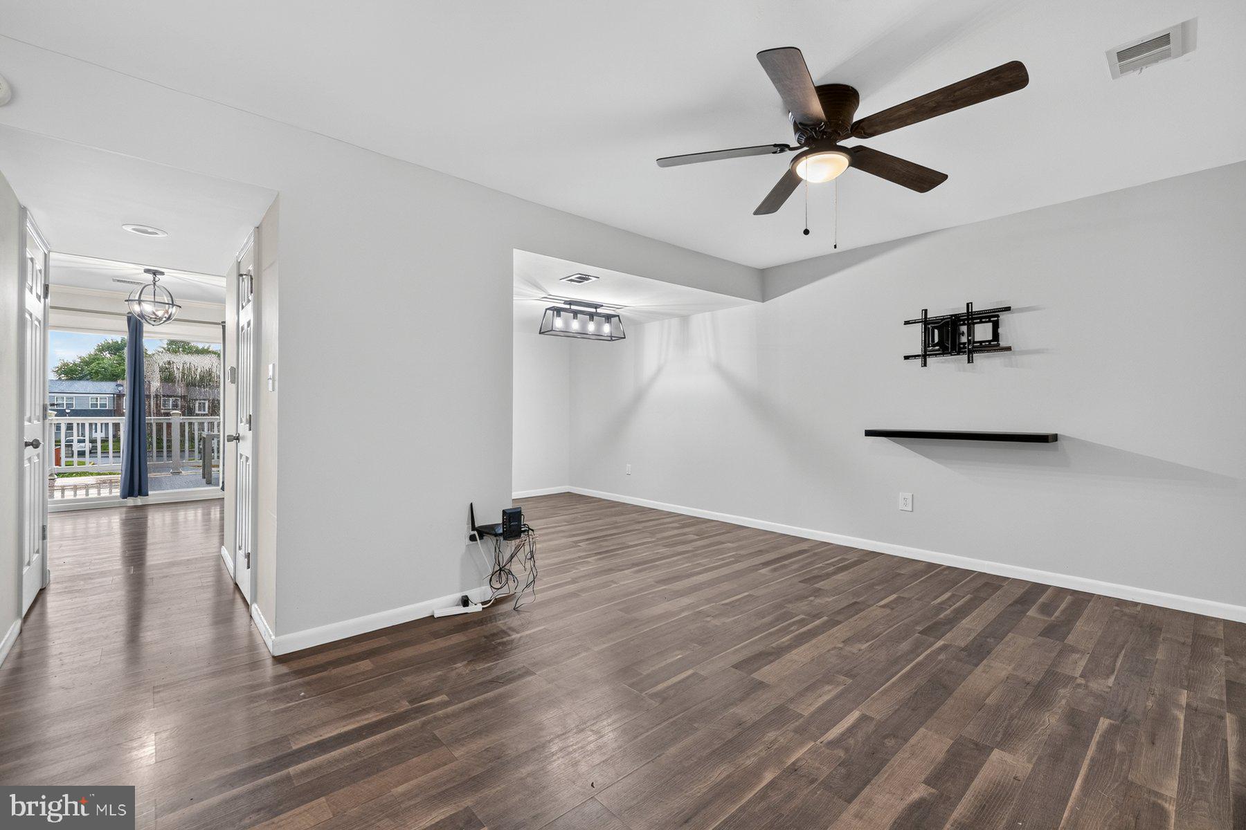 8808 EUREKA LANE