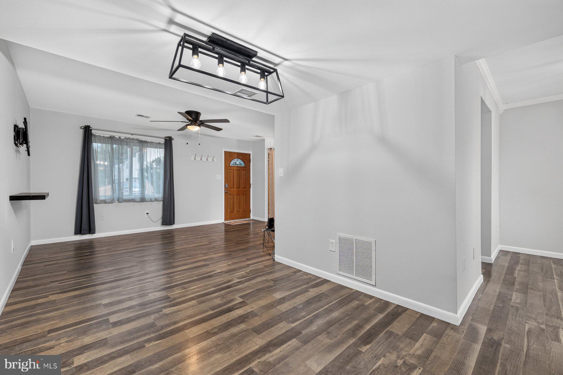 8808 EUREKA LANE
