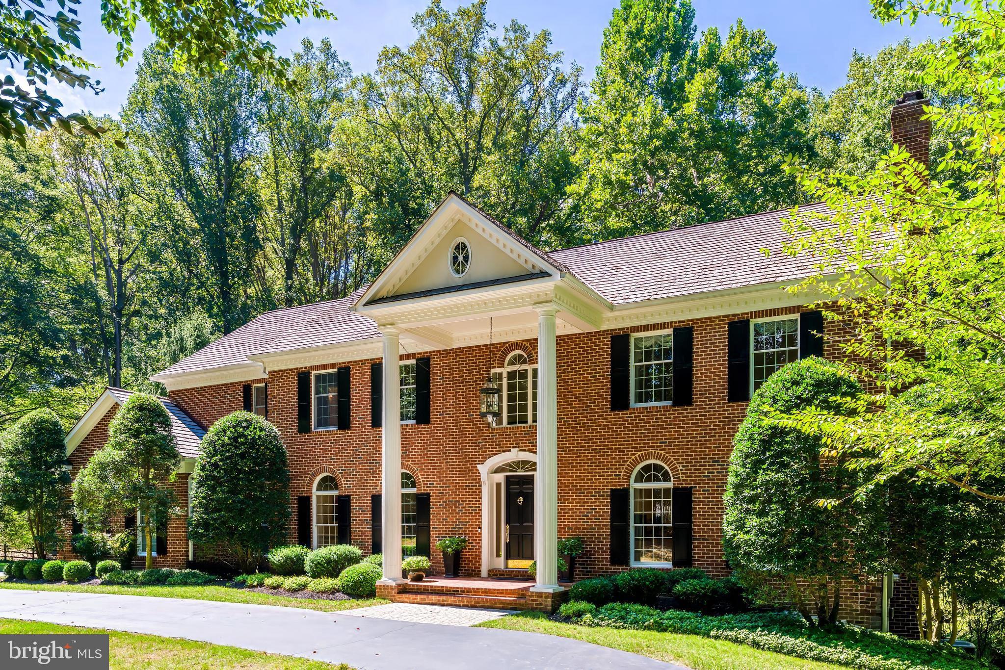 FALCON RIDGE - Residential