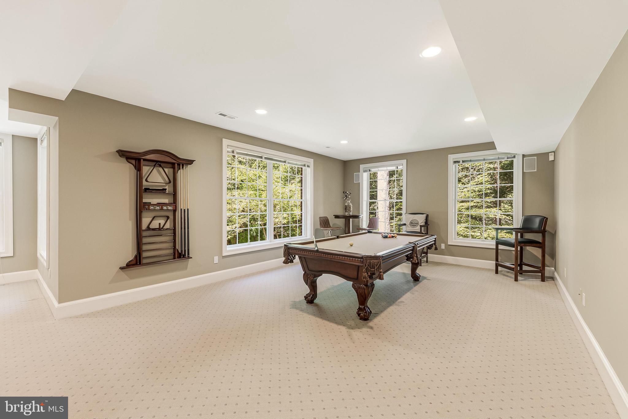 FALCON RIDGE - Residential