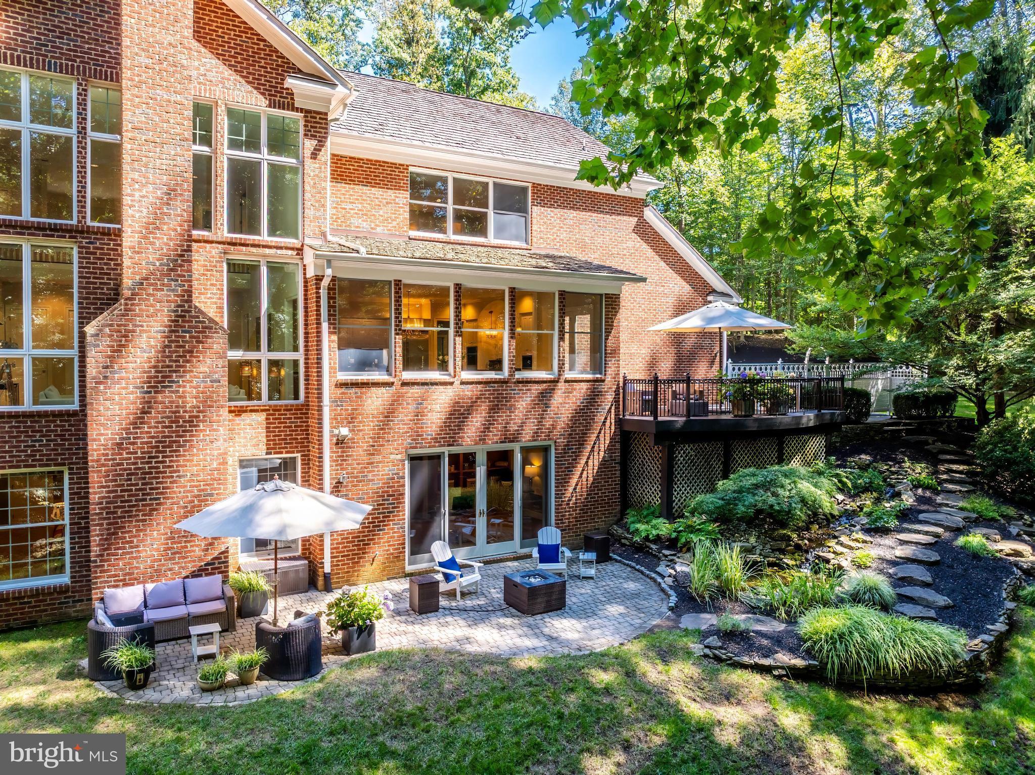 FALCON RIDGE - Residential