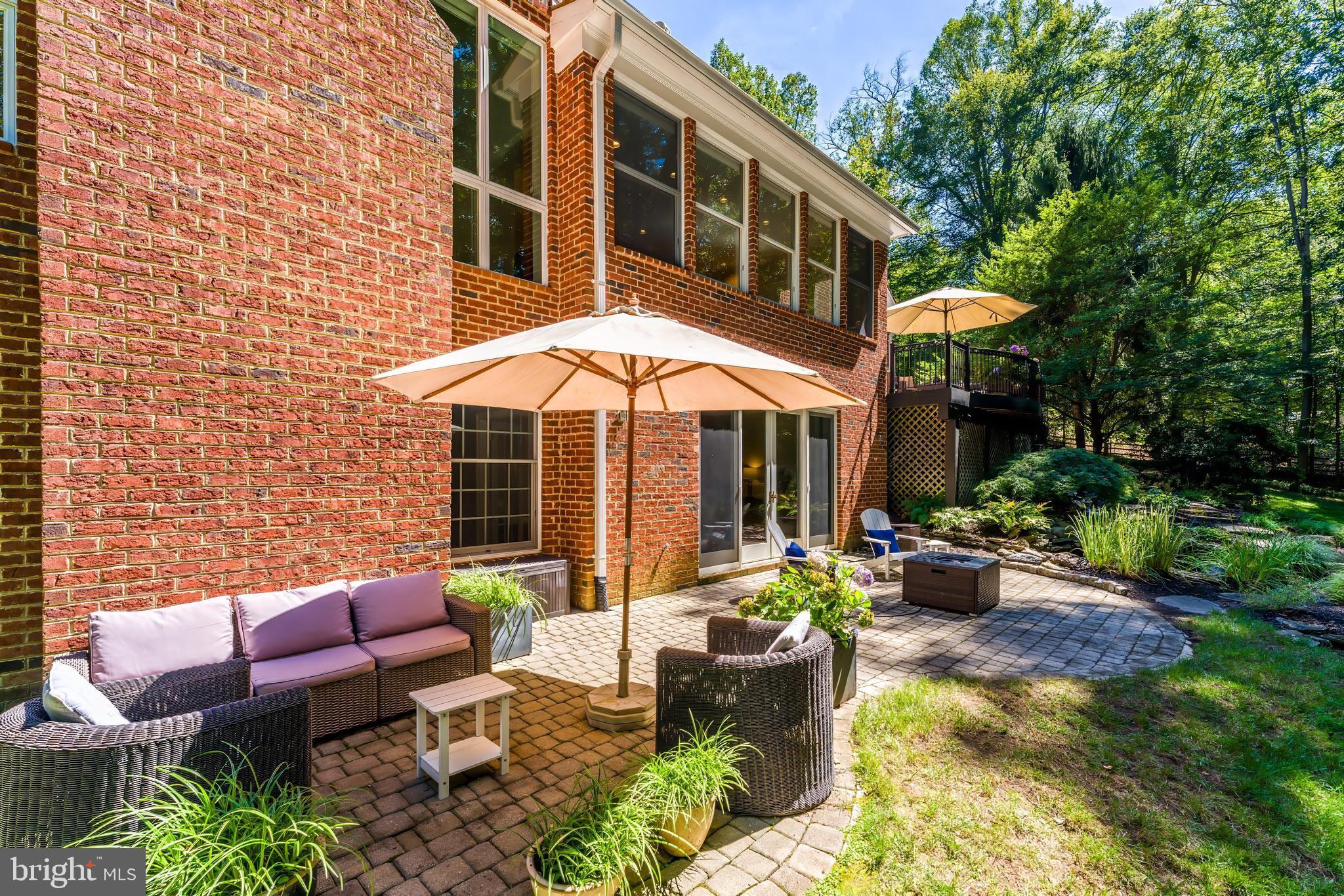 FALCON RIDGE - Residential