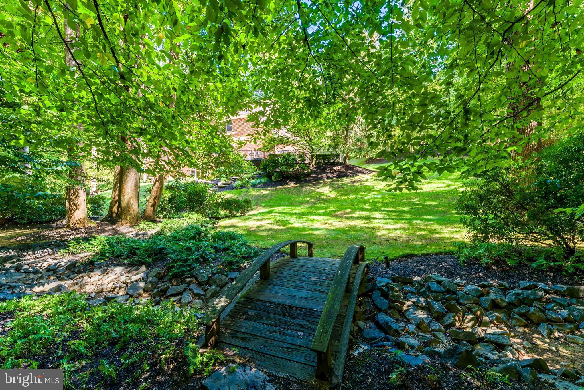 FALCON RIDGE - Residential