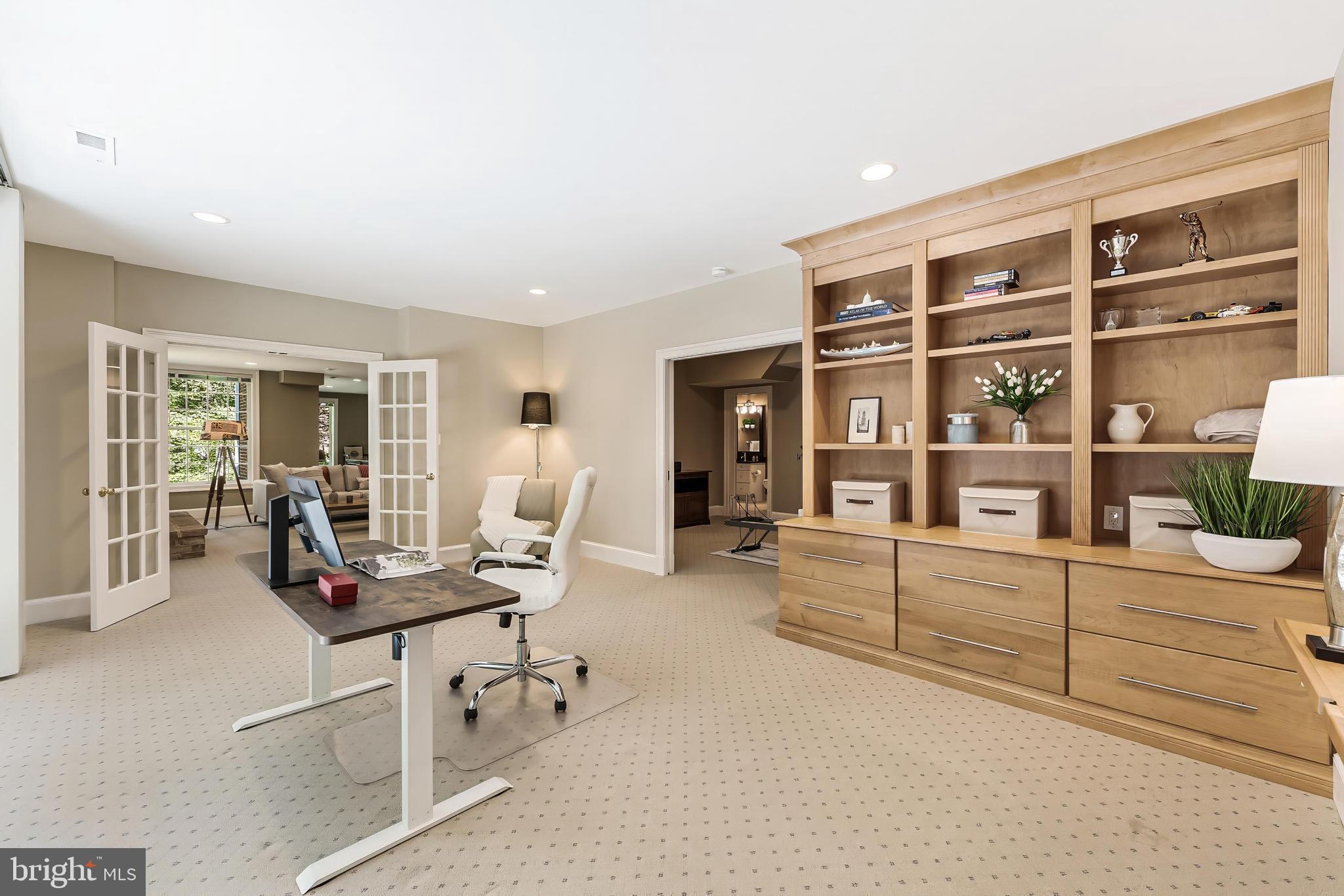 FALCON RIDGE - Residential