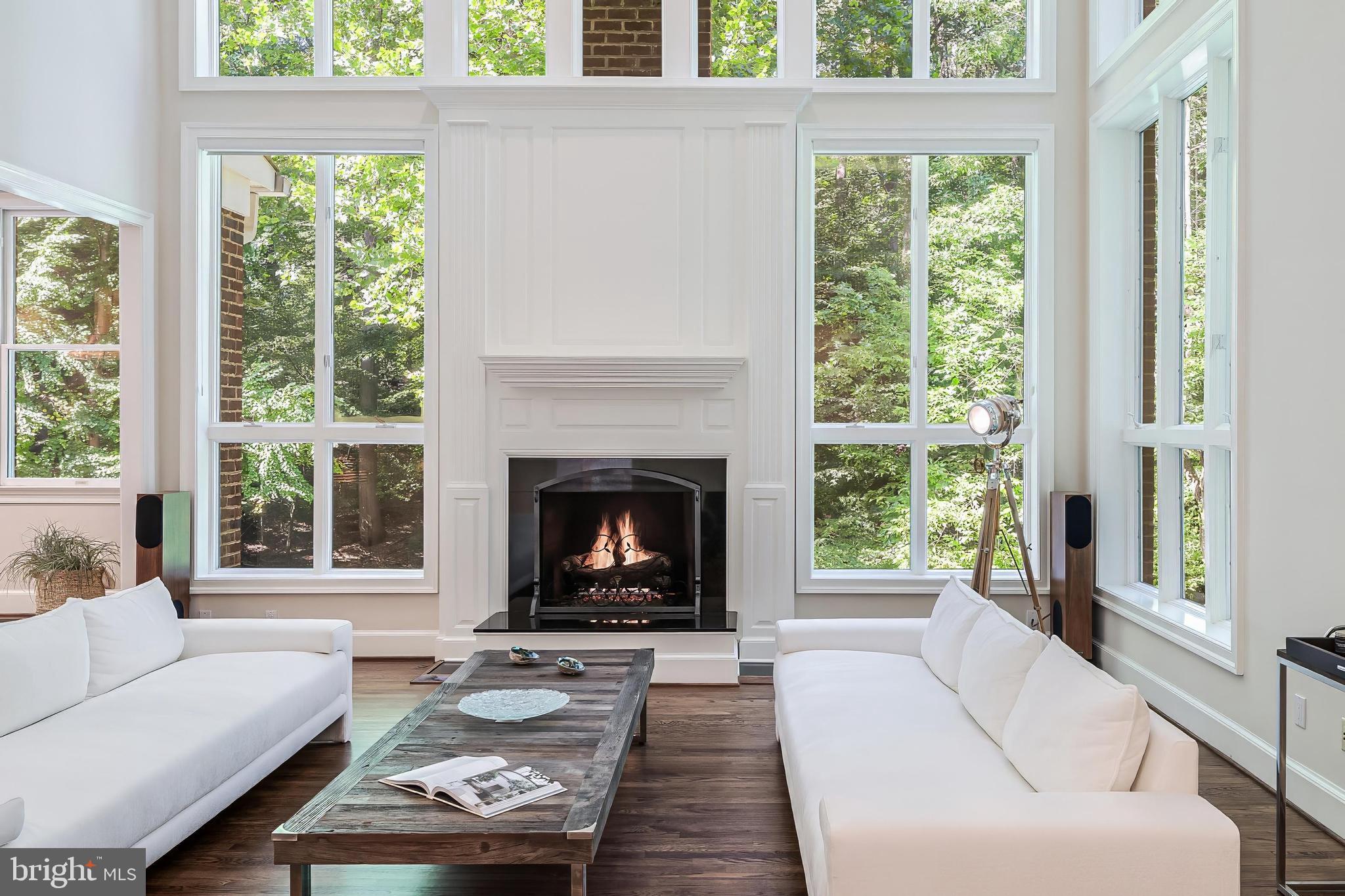 FALCON RIDGE - Residential