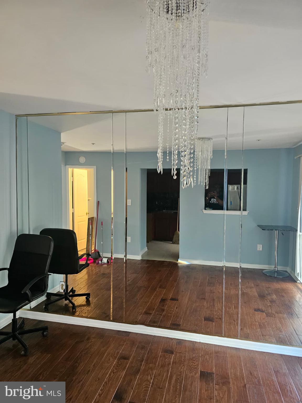 ROYAL PLAZA - Residential Lease