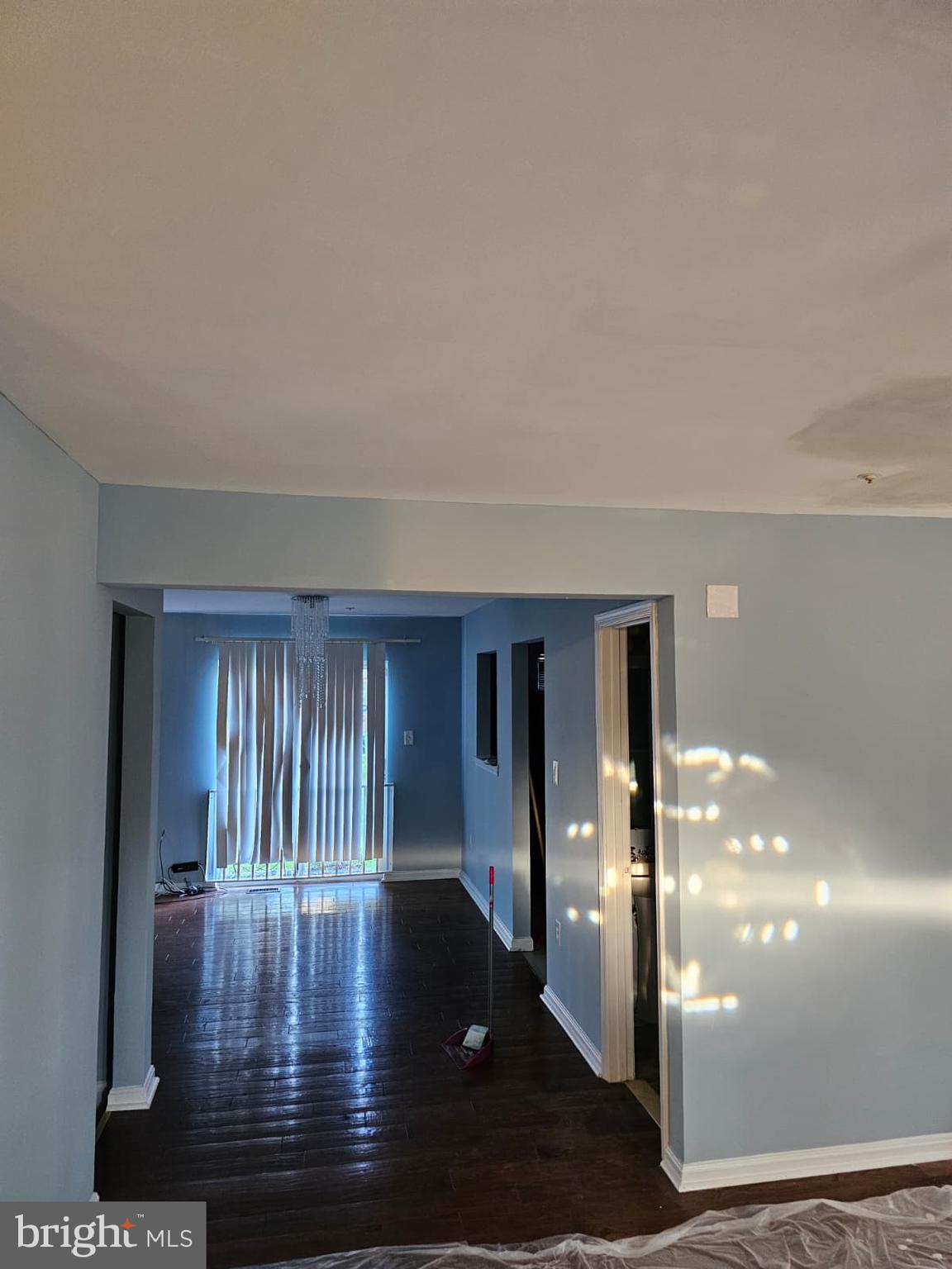 ROYAL PLAZA - Residential Lease