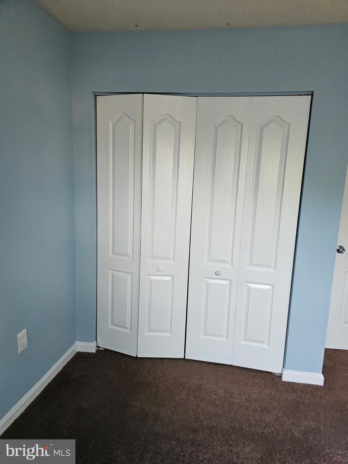 ROYAL PLAZA - Residential Lease