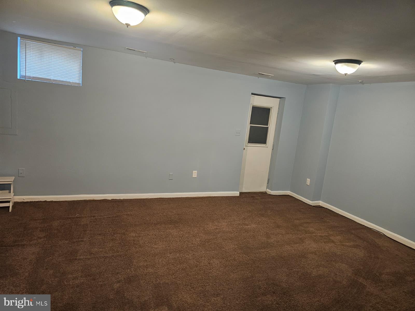 ROYAL PLAZA - Residential Lease