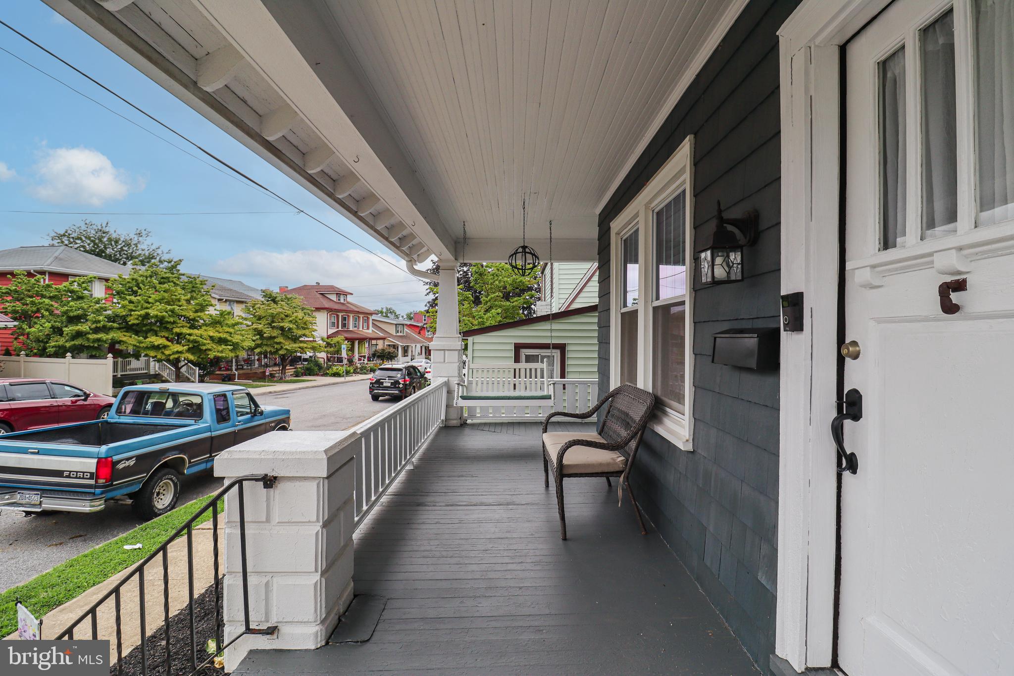 639 DALLAS STREET