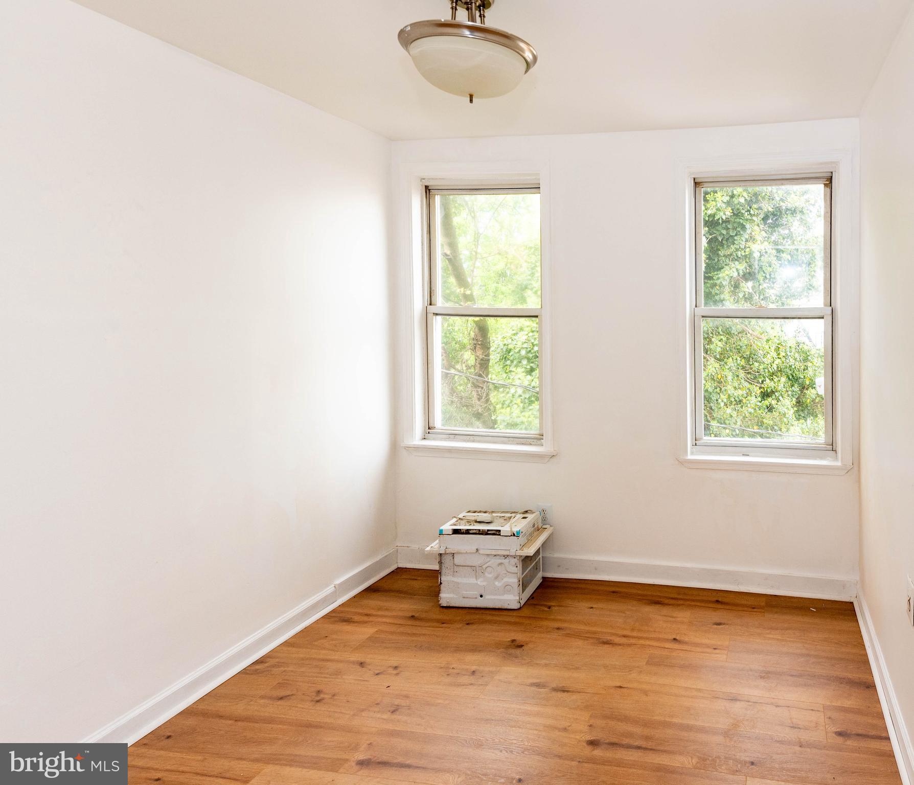 BARCLAY - Residential