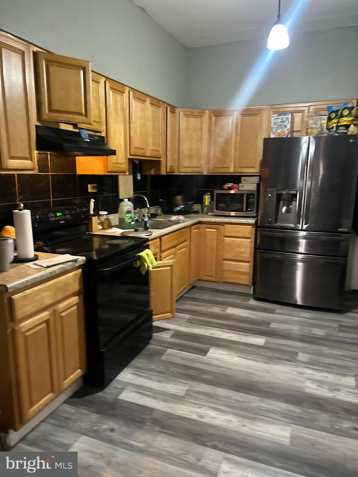 211 E ONTARIO STREET