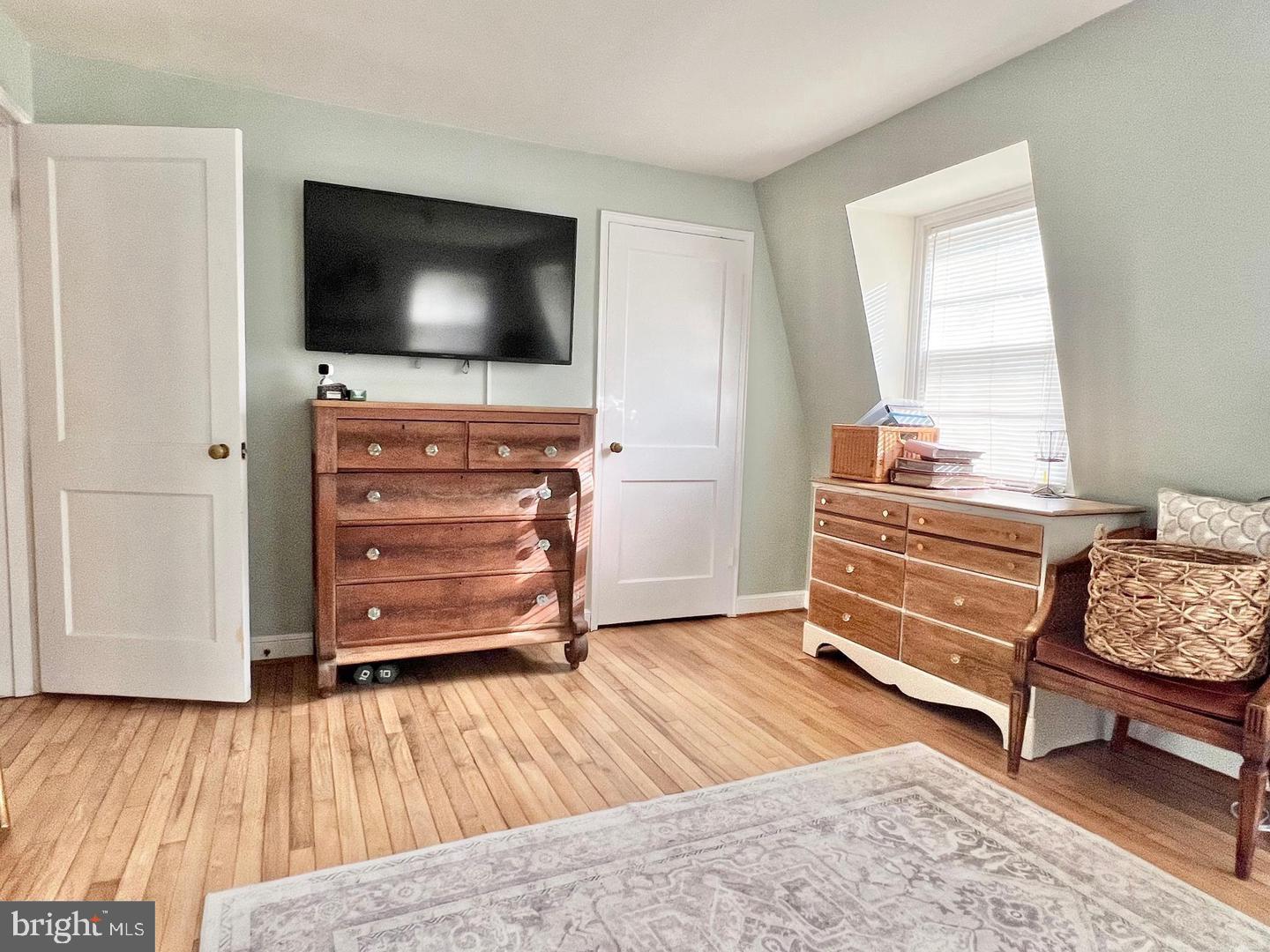 LINCOLN PARK - Residential Lease